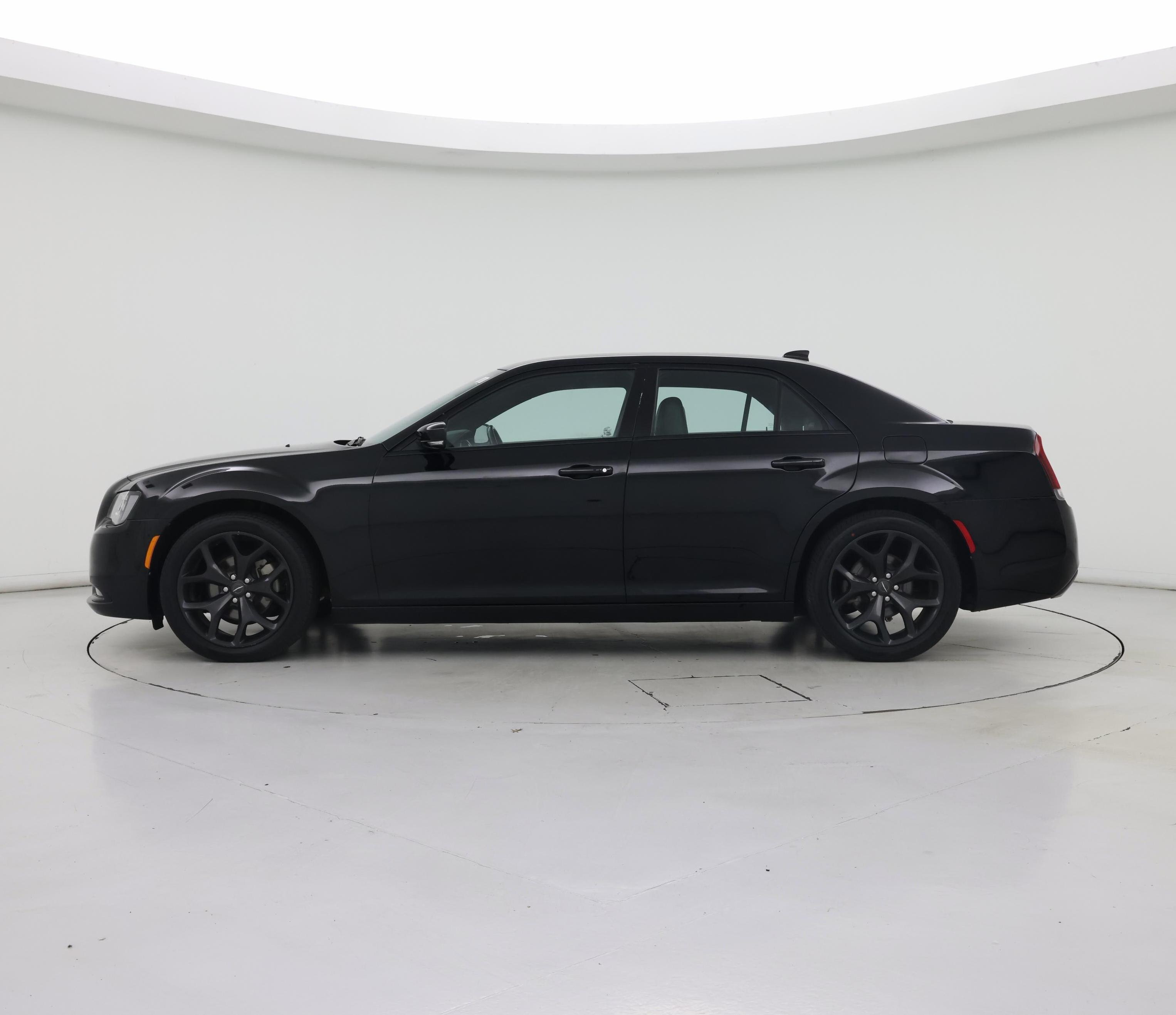 Thumbnail: 2021 Chrysler 300 - 3