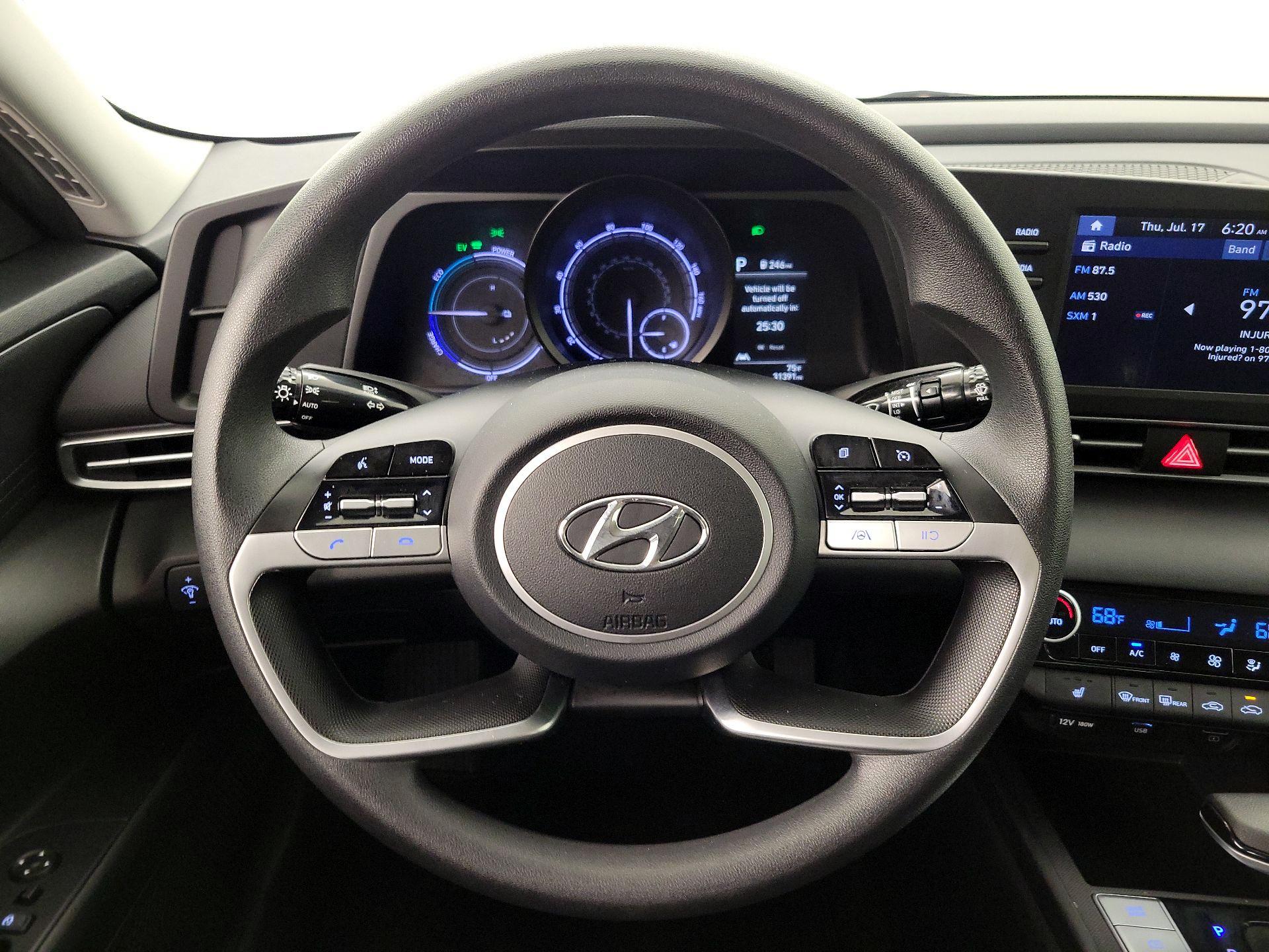 Thumbnail: 2022 Hyundai Elantra - 10