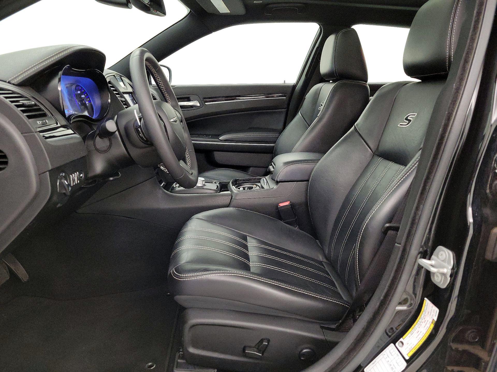 Thumbnail: 2022 Chrysler 300 - 11