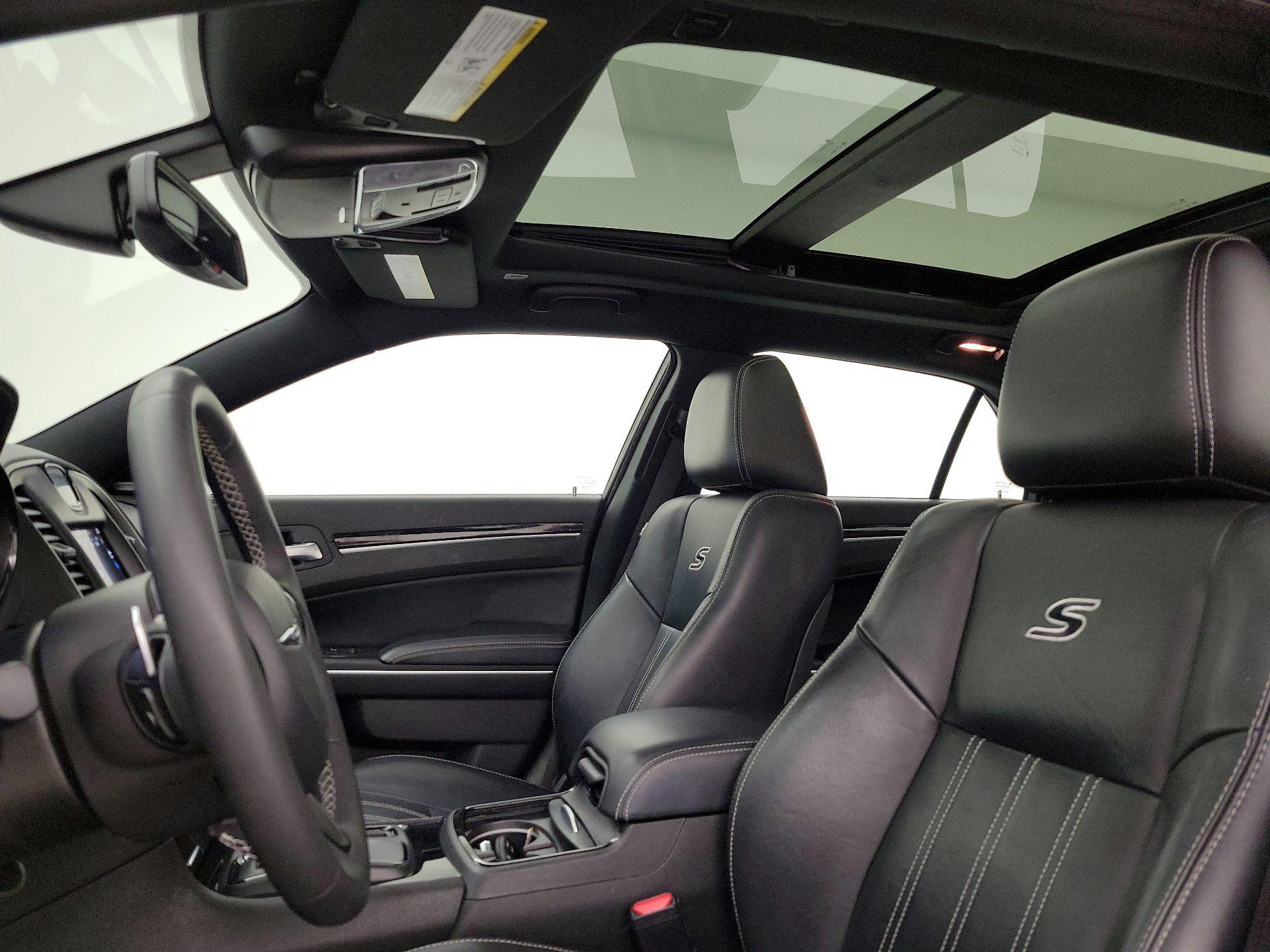 Thumbnail: 2022 Chrysler 300 - 19
