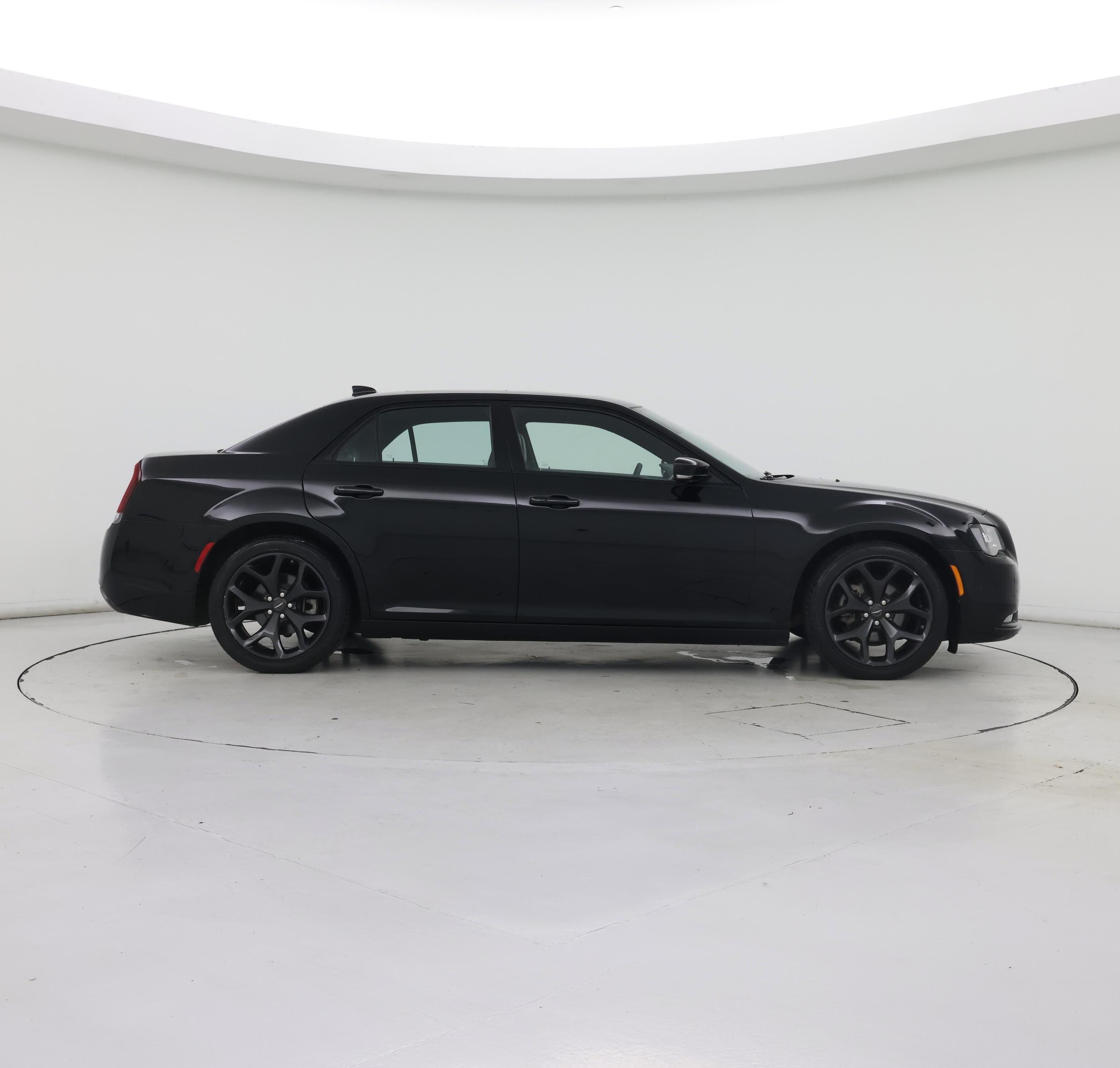 Thumbnail: 2022 Chrysler 300 - 7
