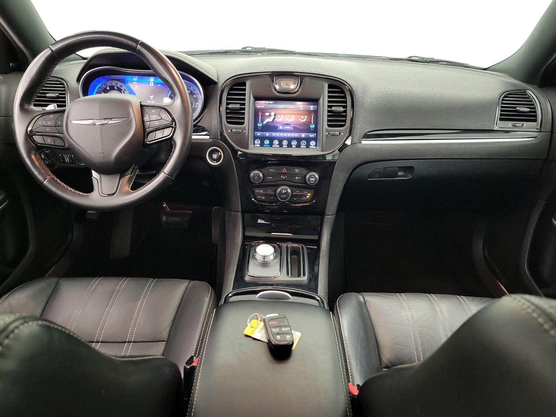 Thumbnail: 2021 Chrysler 300 - 9
