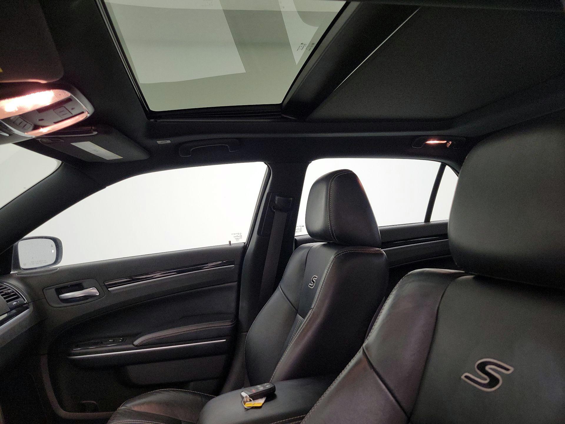 Thumbnail: 2021 Chrysler 300 - 18