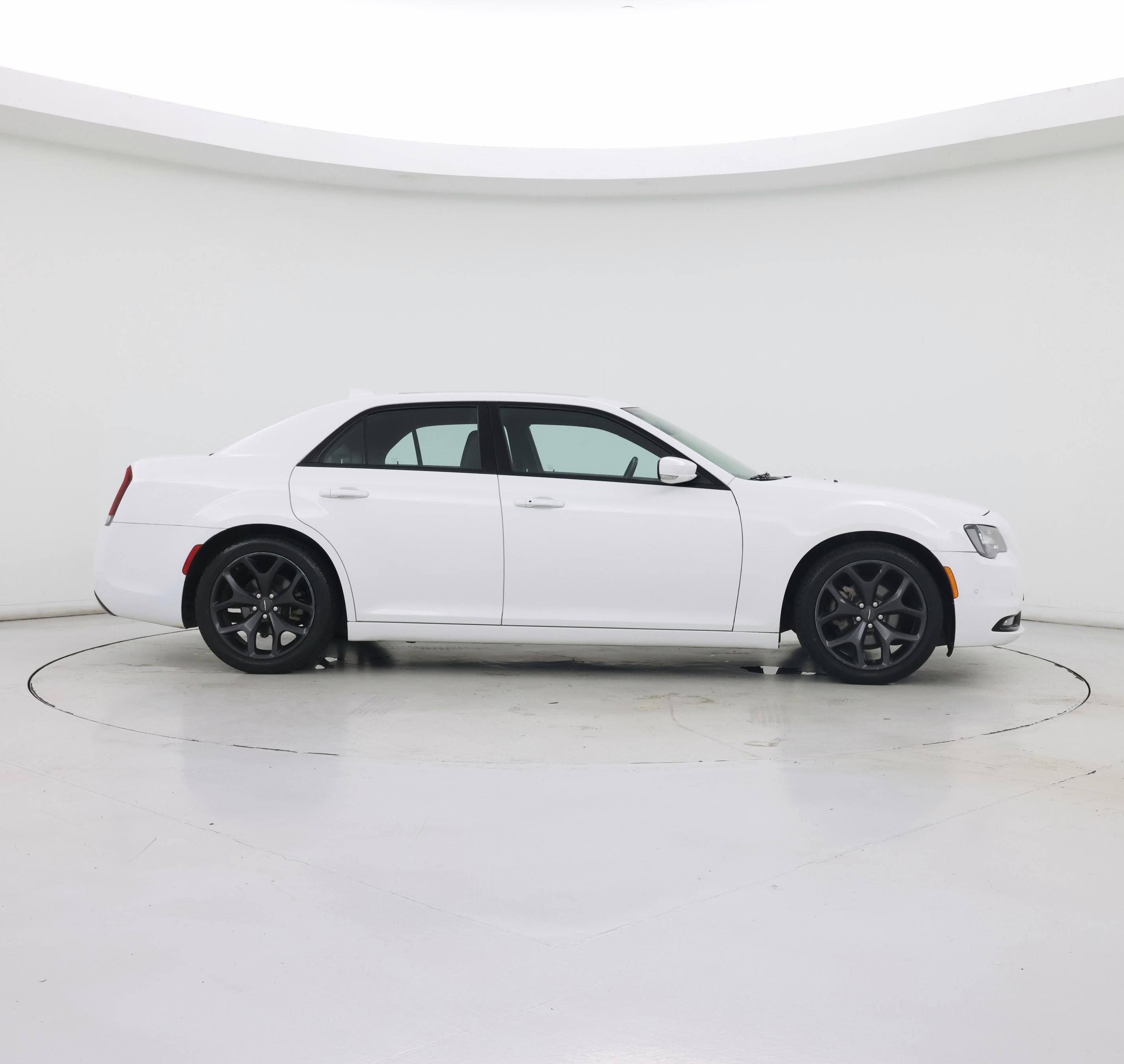 Thumbnail: 2021 Chrysler 300 - 7