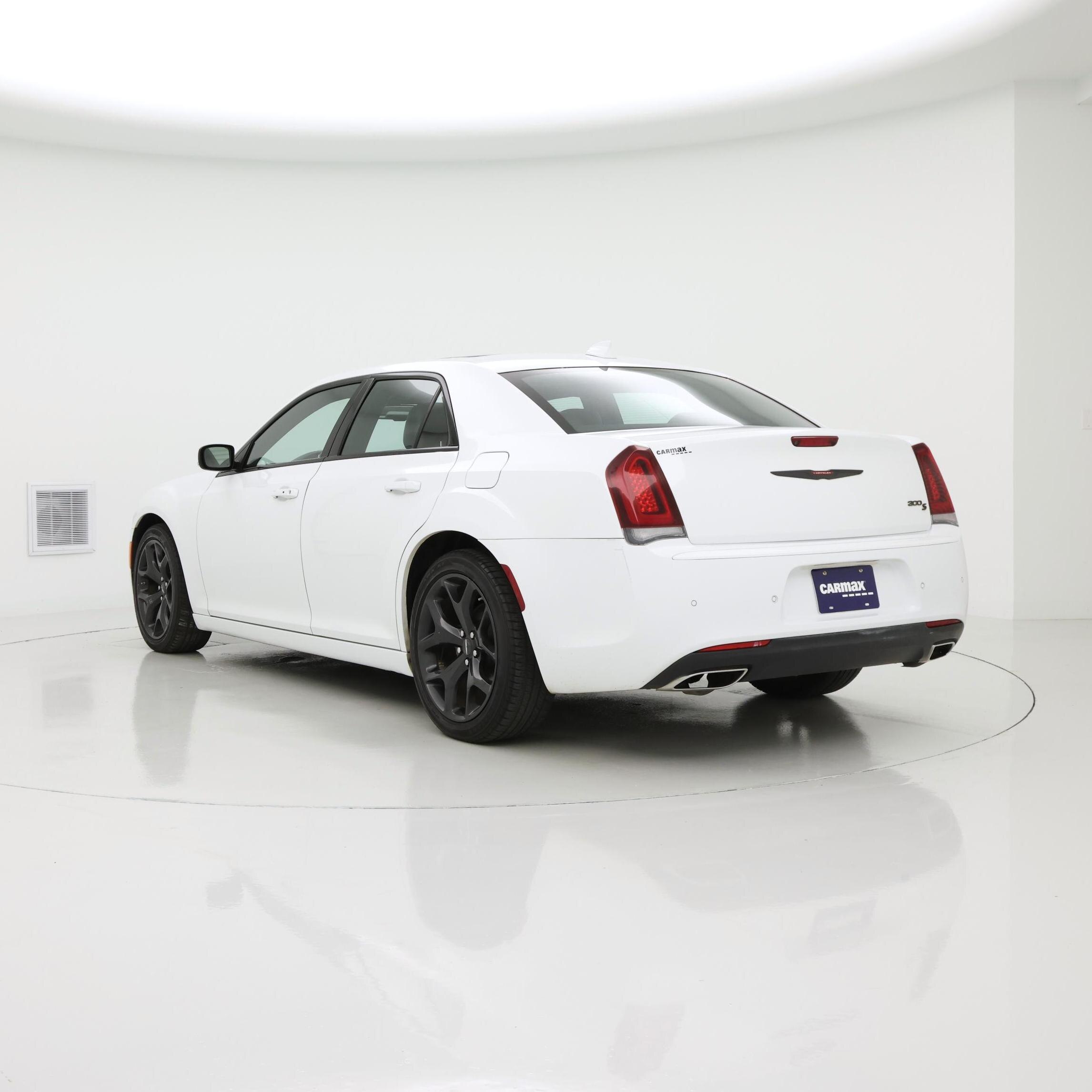 Thumbnail: 2022 Chrysler 300 - 2