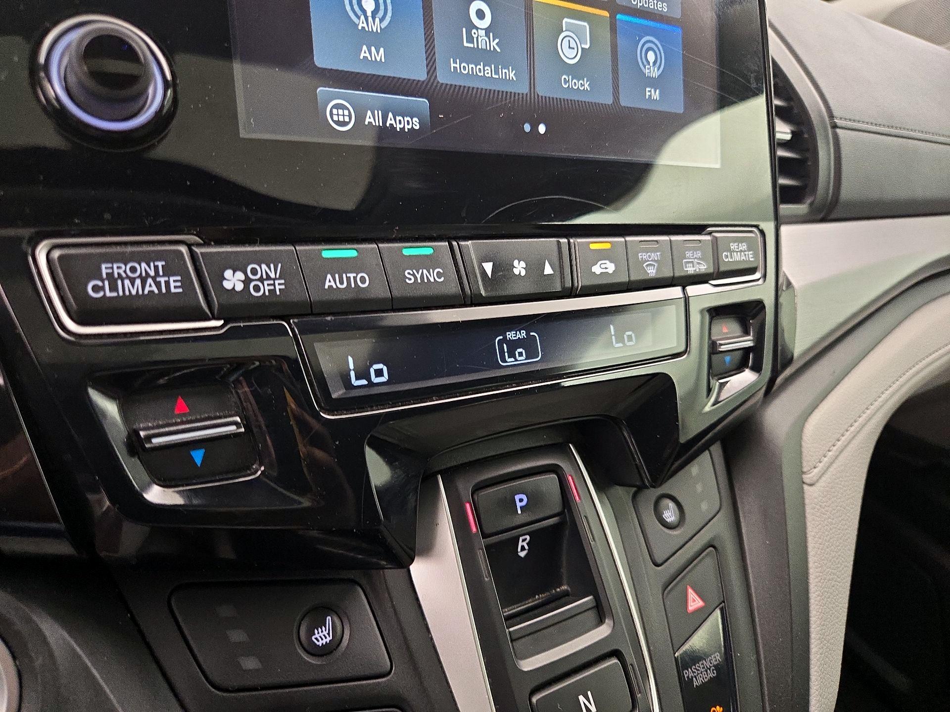 Thumbnail: 2019 Honda Odyssey - 16