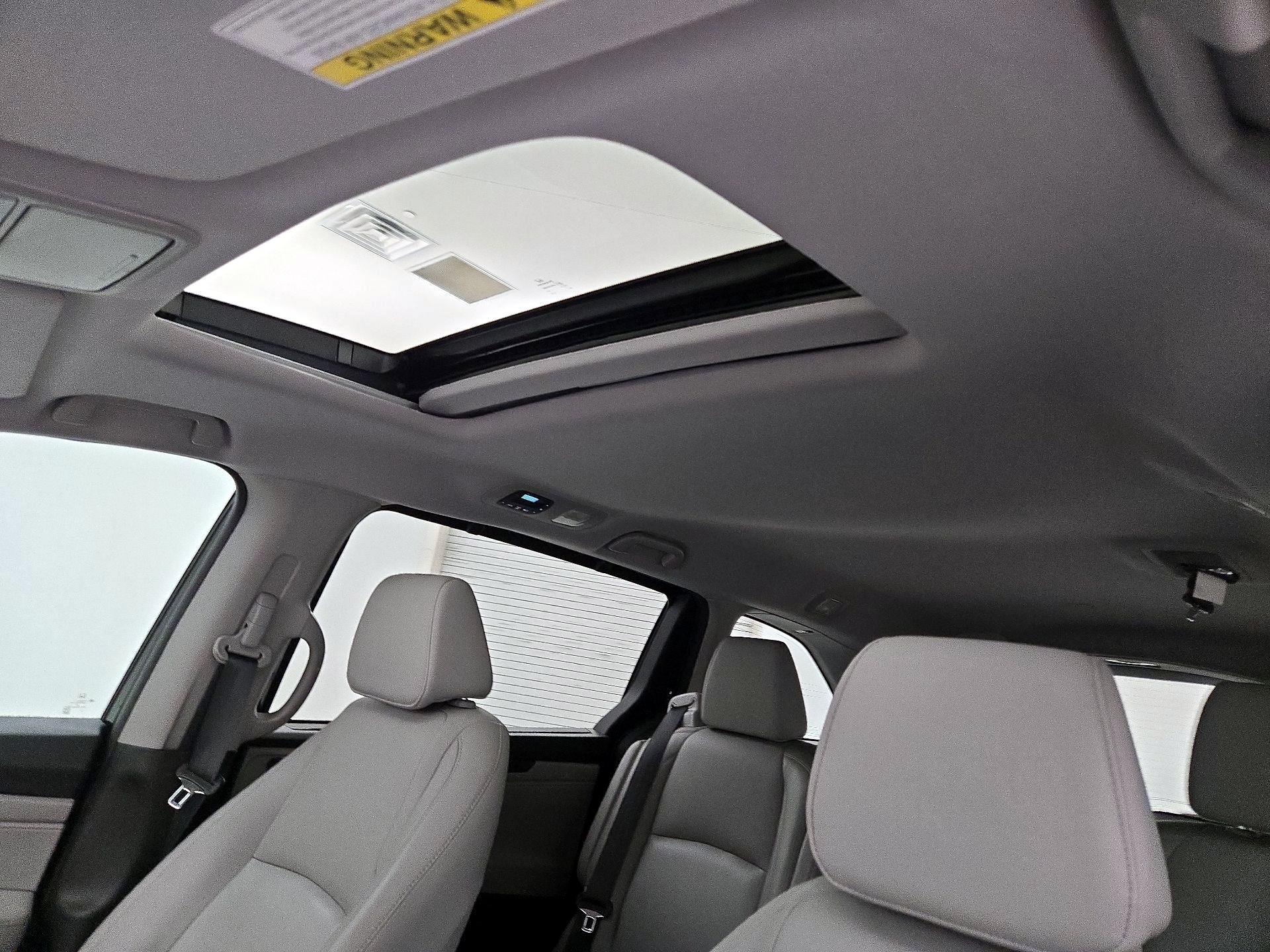 Thumbnail: 2019 Honda Odyssey - 19