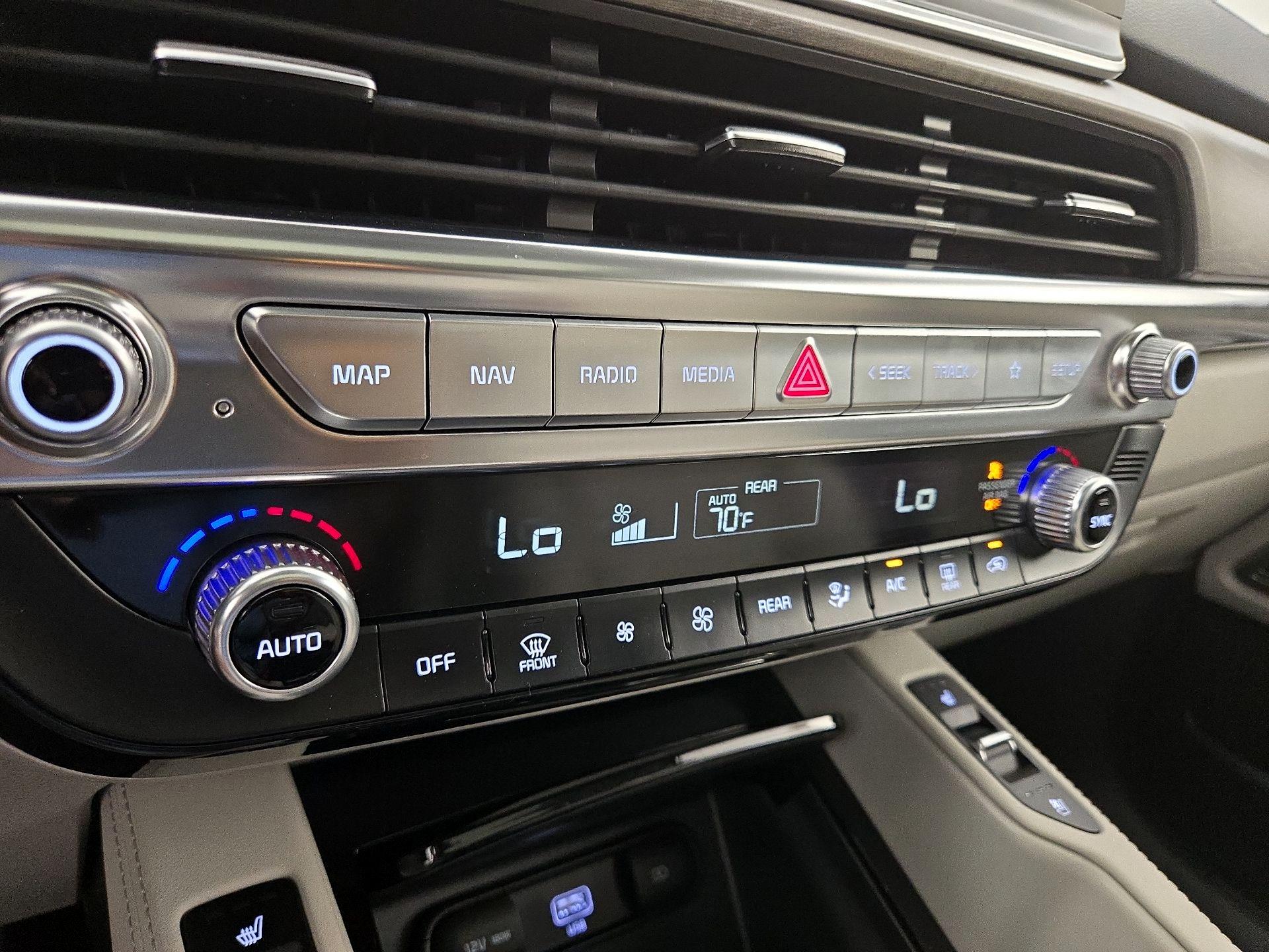 Thumbnail: 2022 Kia Telluride - 17