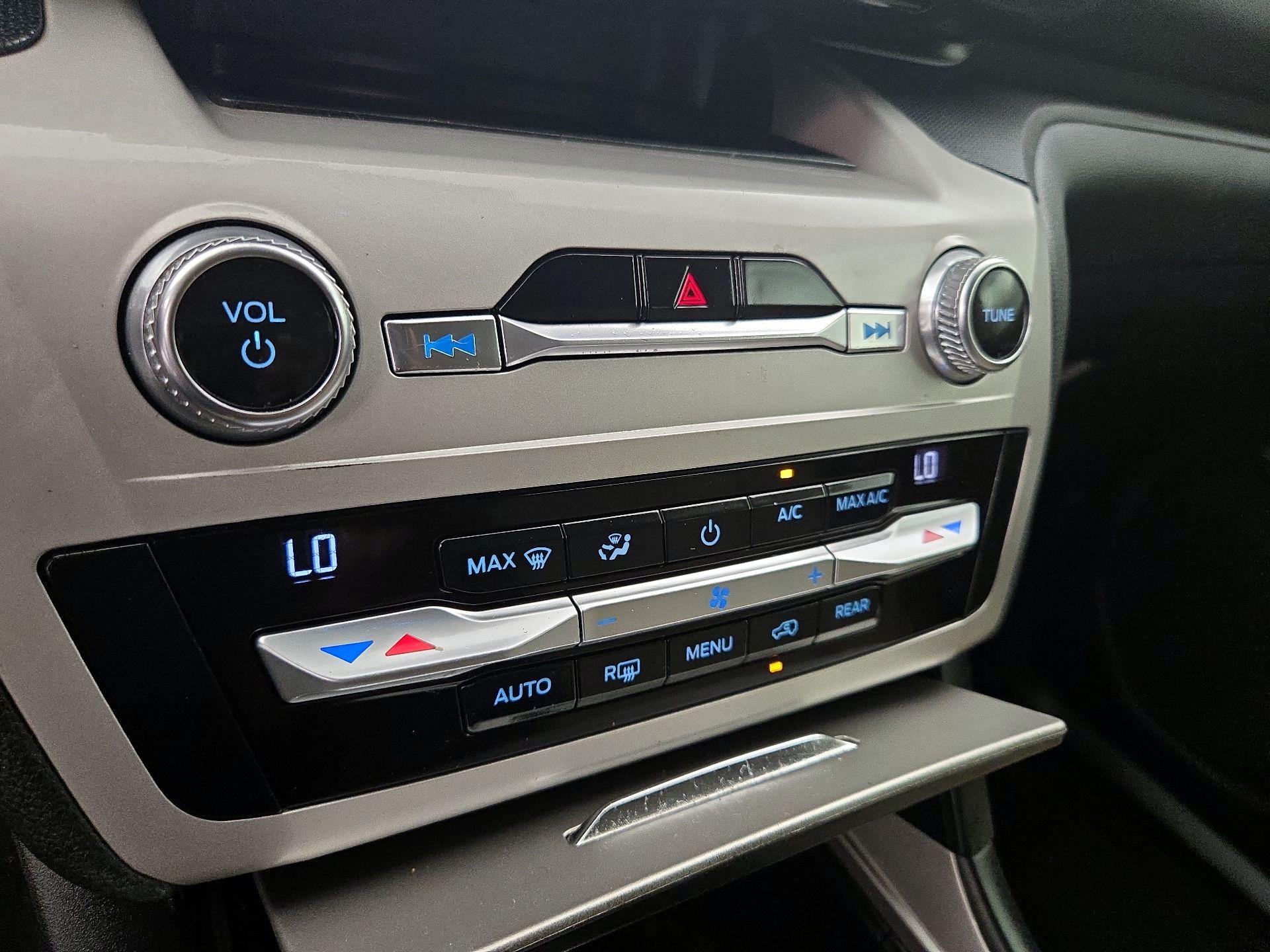 Thumbnail: 2020 Ford Explorer - 16