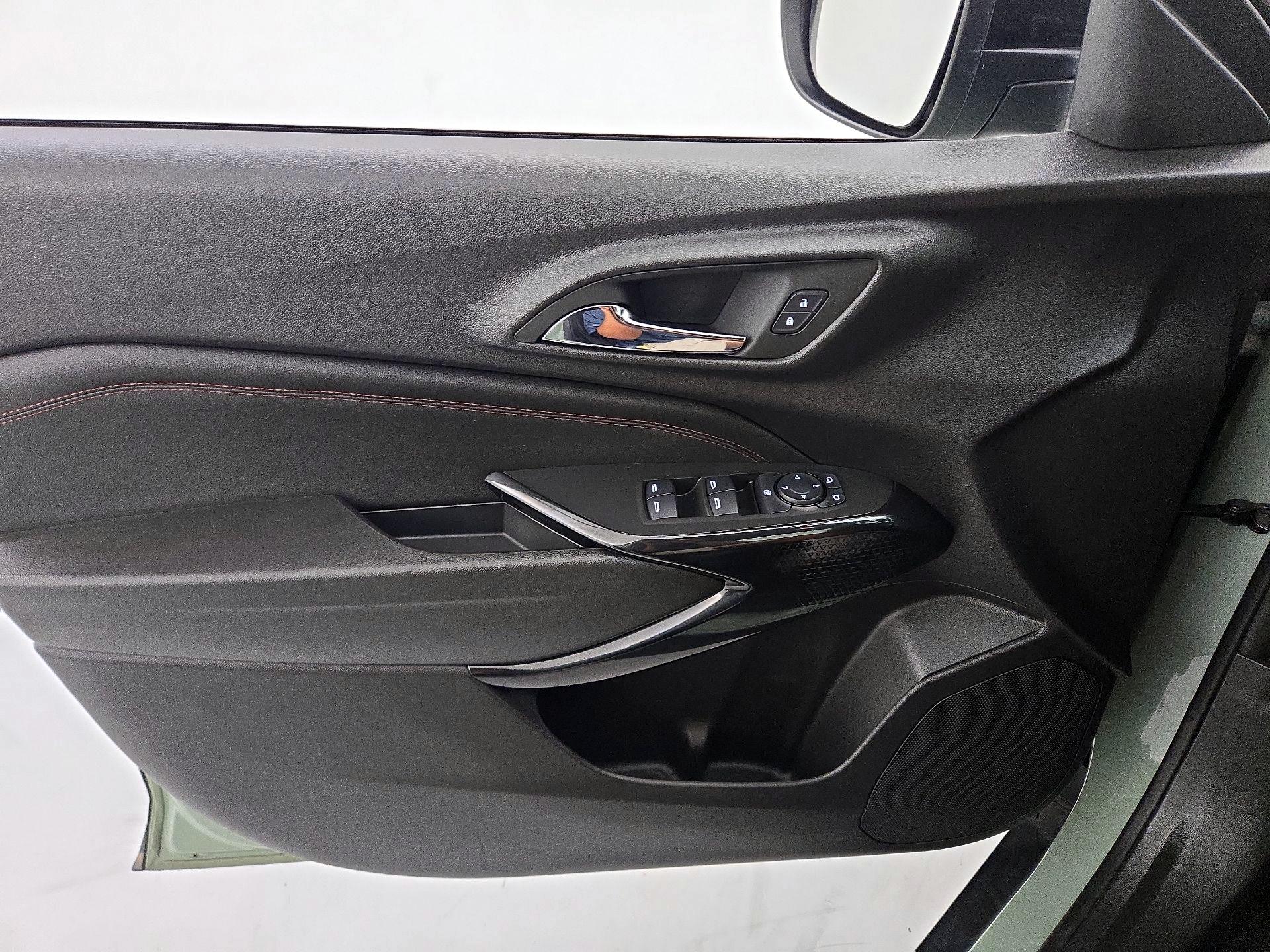 Thumbnail: 2024 Chevrolet Trax - 12