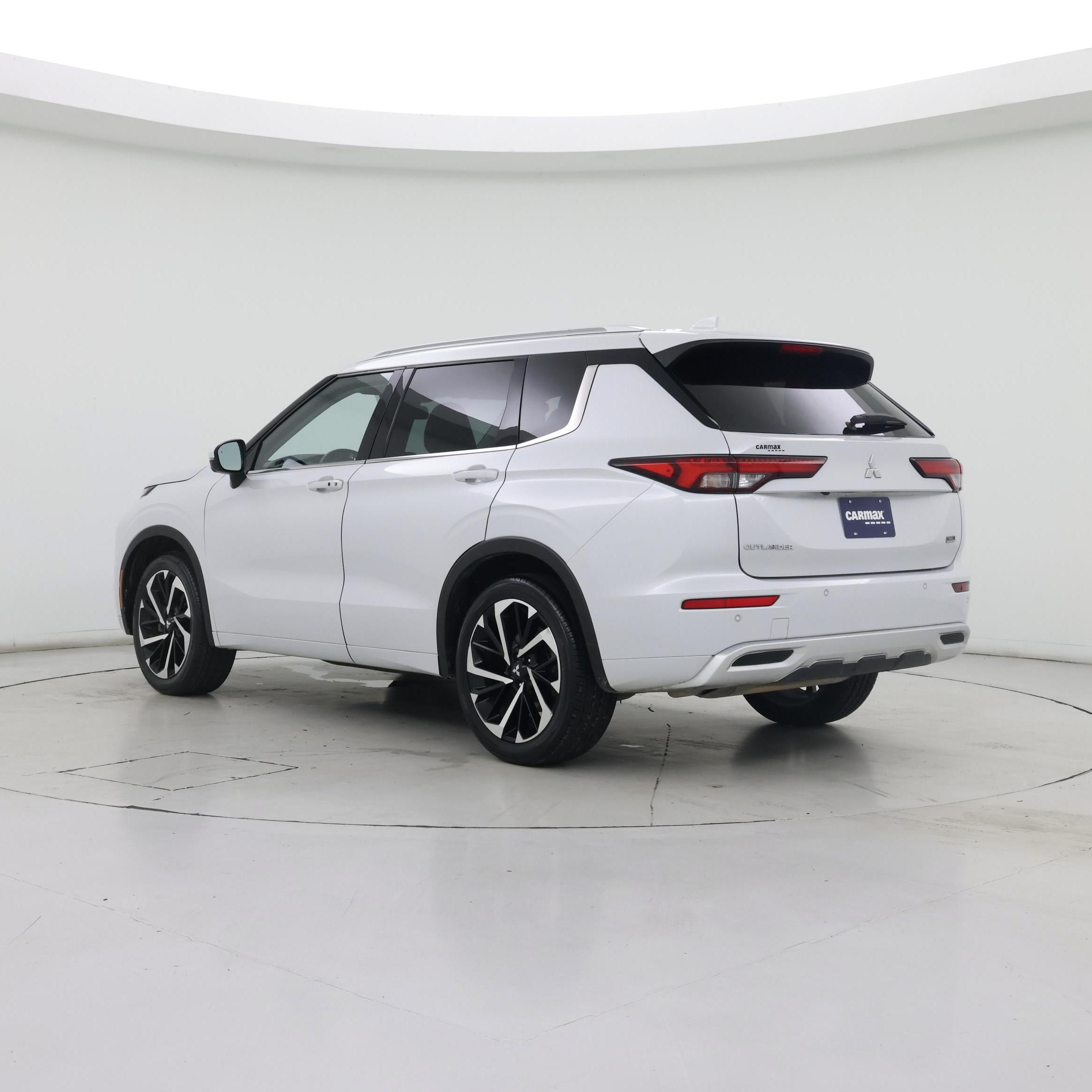 Thumbnail: 2022 Mitsubishi Outlander - 2