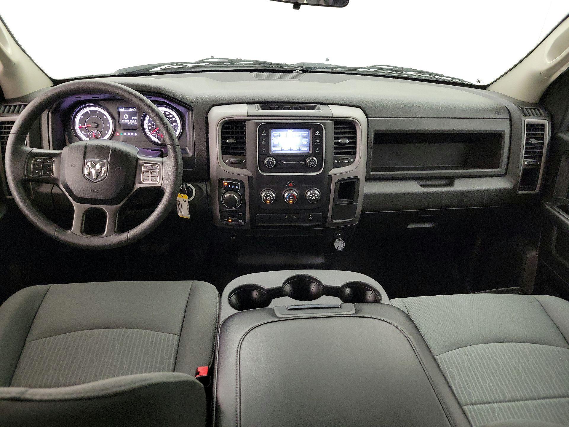 Thumbnail: 2022 RAM 1500 Classic - 9