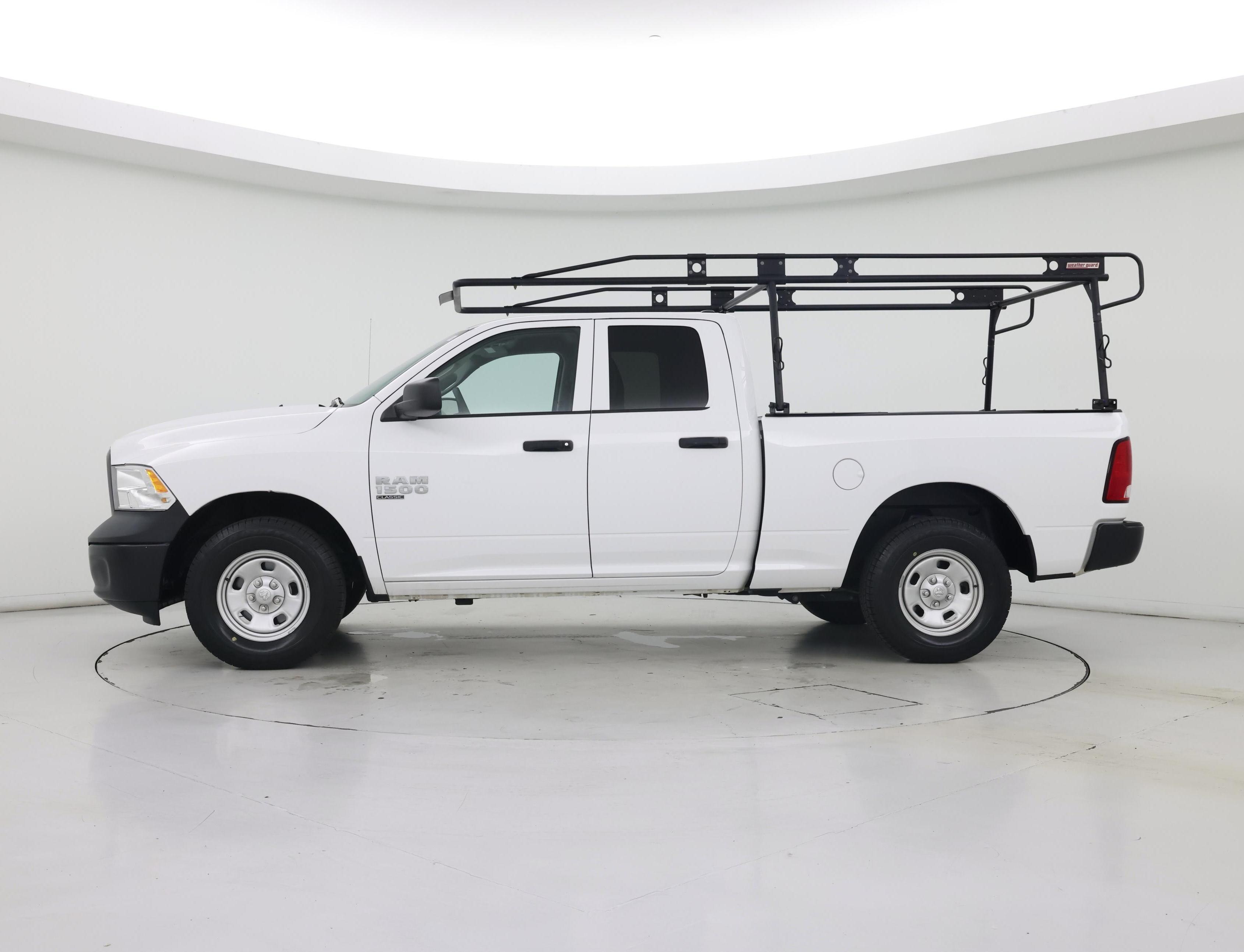 Thumbnail: 2022 RAM 1500 Classic - 3