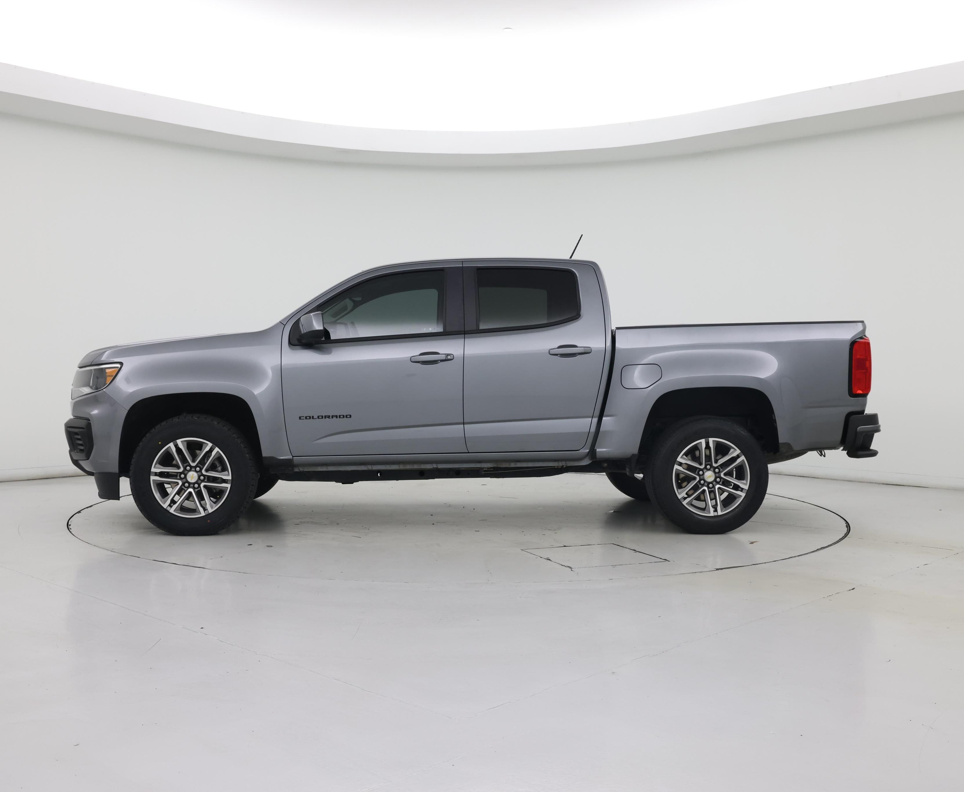 Thumbnail: 2021 Chevrolet Colorado - 3