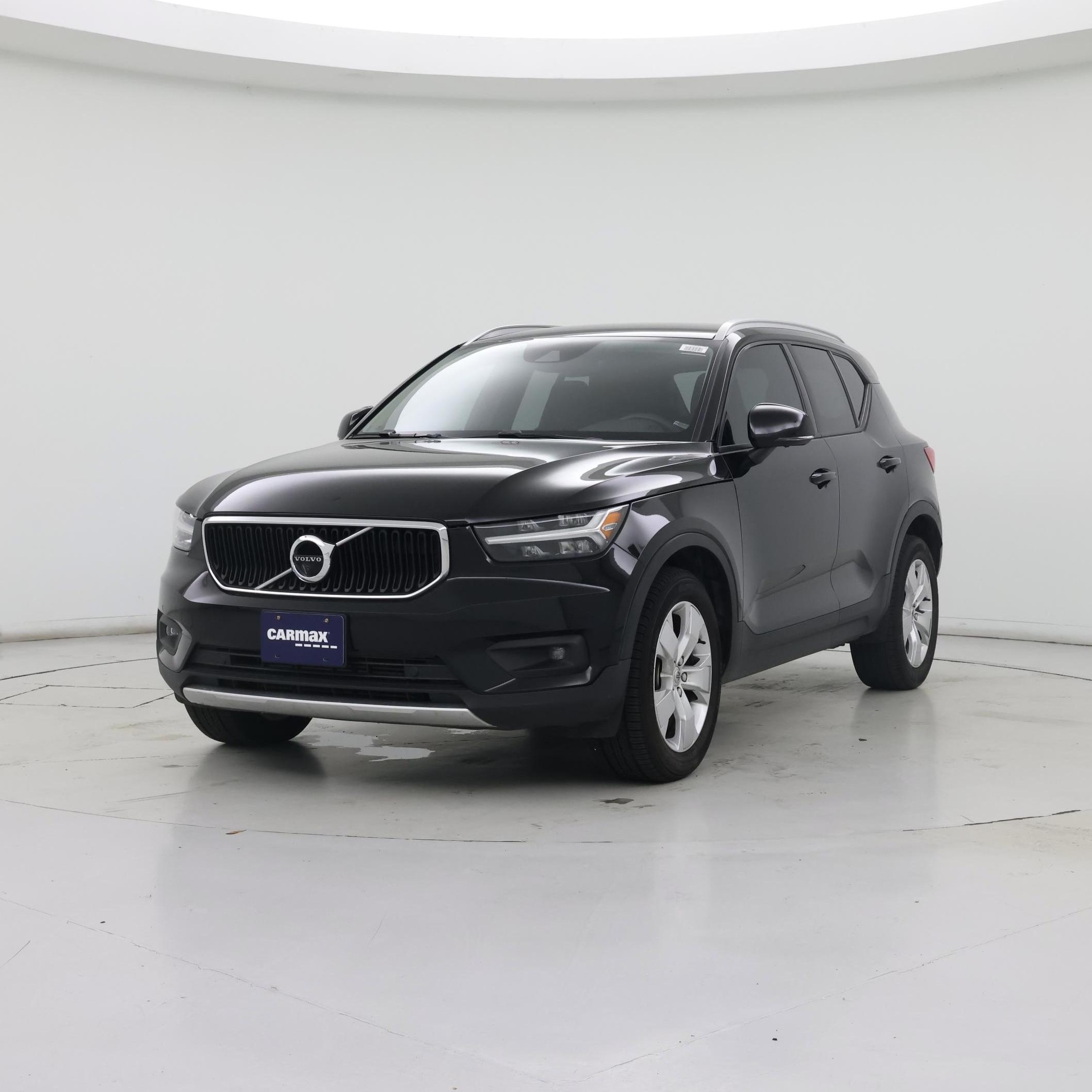 Thumbnail: 2022 Volvo XC40 - 4