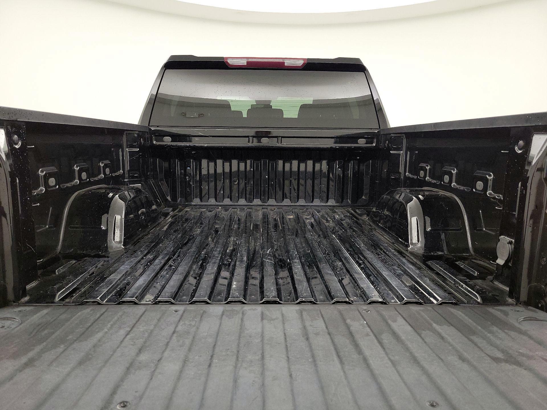 Thumbnail: 2022 Chevrolet Silverado 1500 - 19