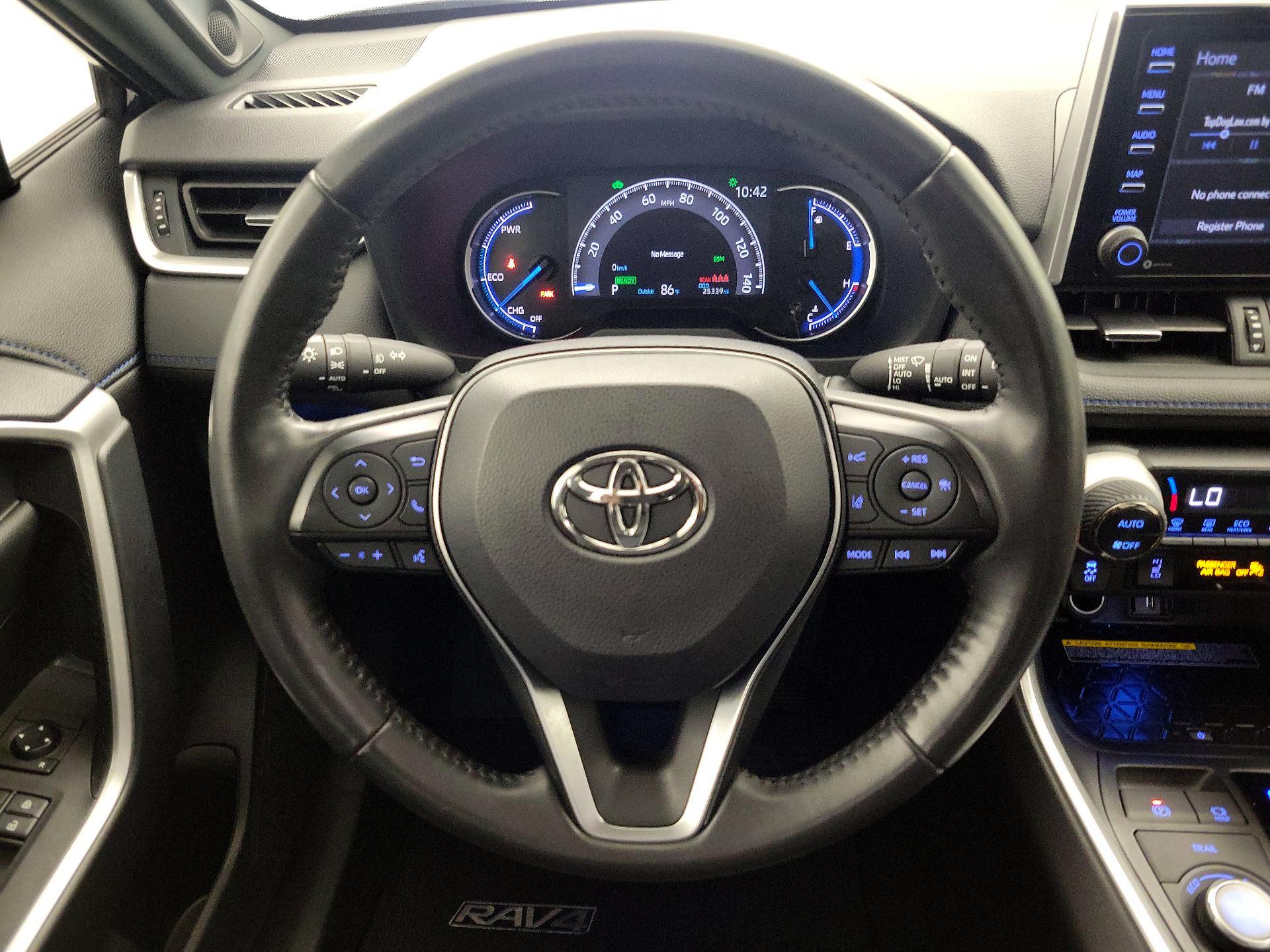 Thumbnail: 2021 Toyota RAV4 - 10