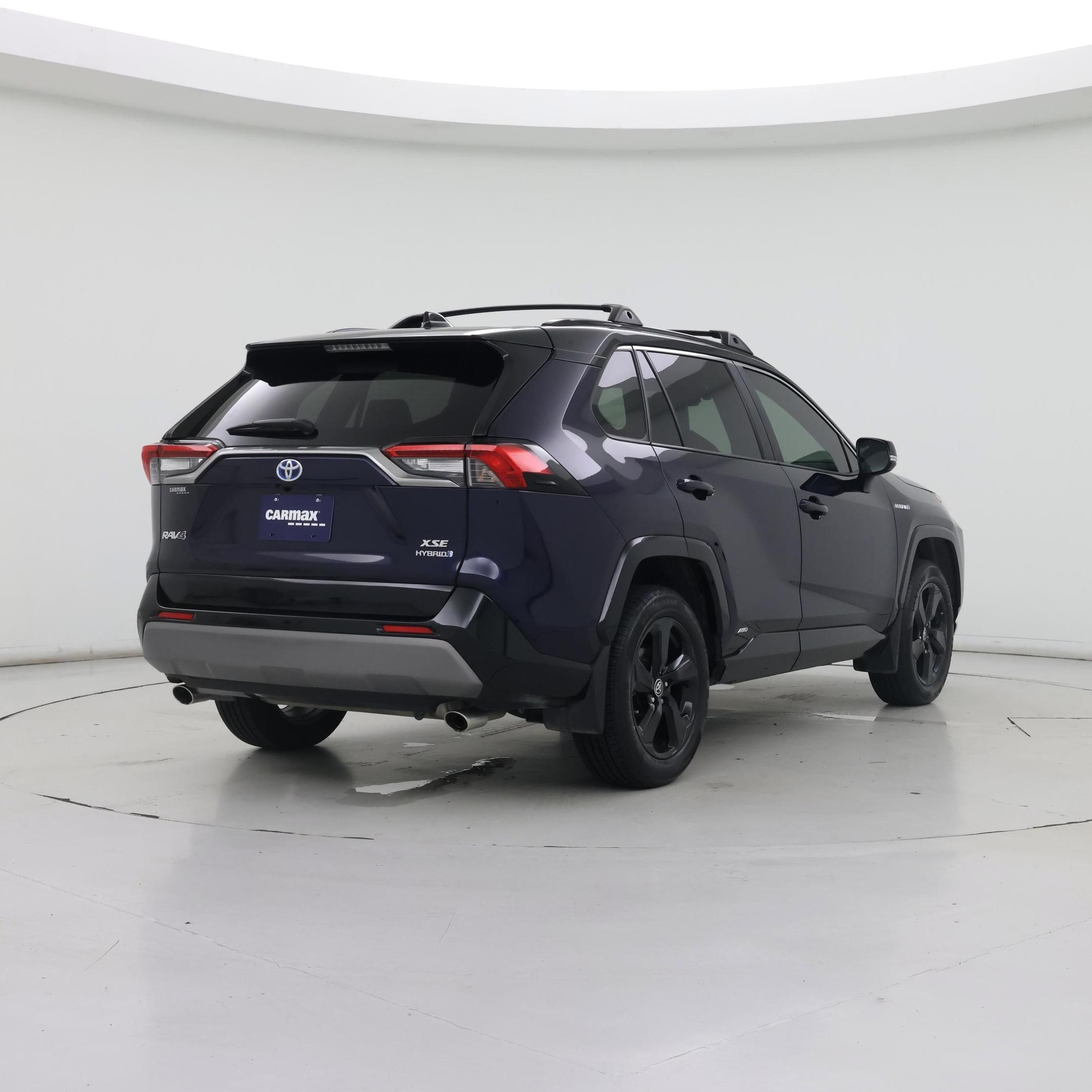 Thumbnail: 2021 Toyota RAV4 - 8