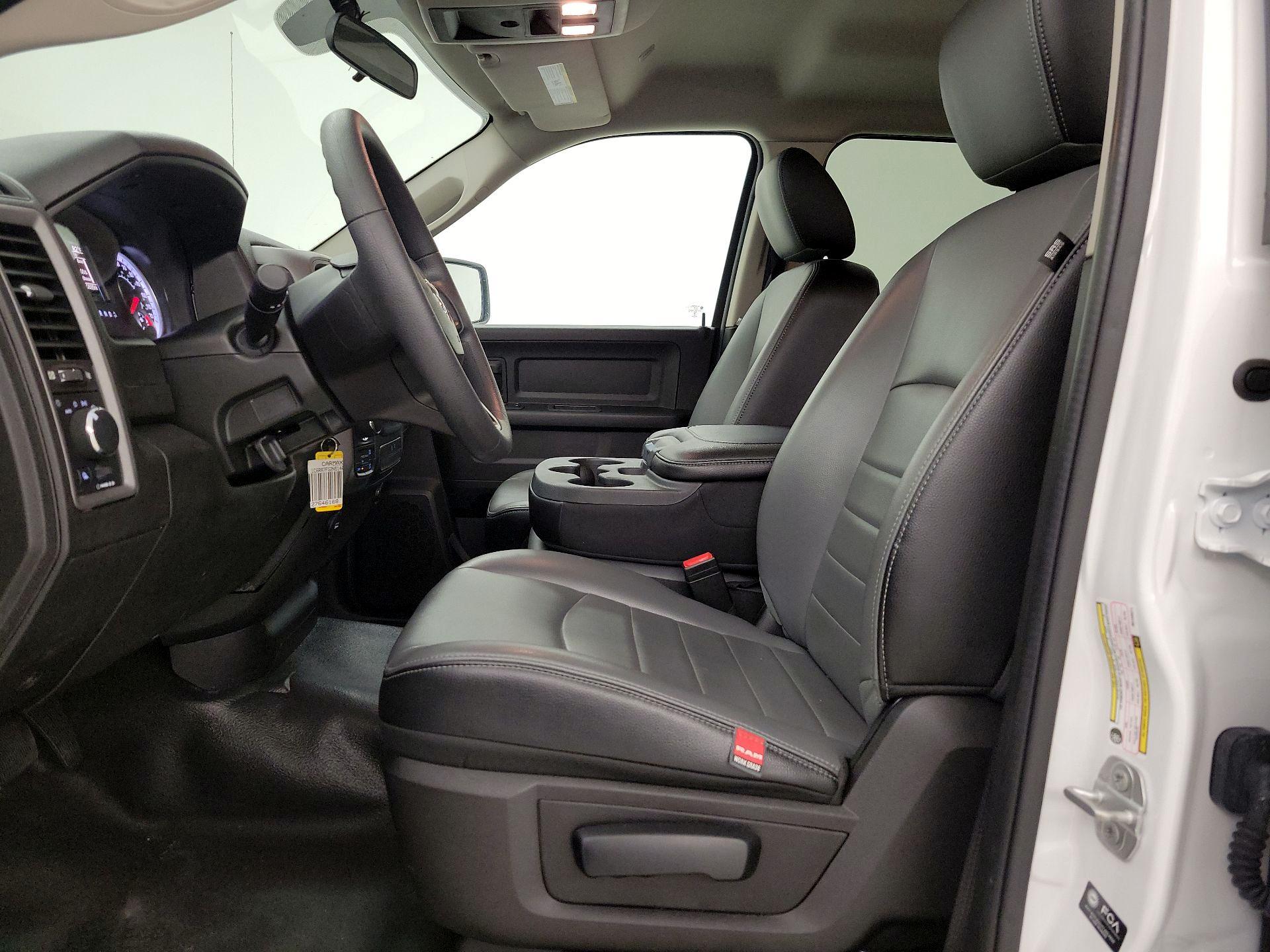 Thumbnail: 2022 RAM 1500 Classic - 11