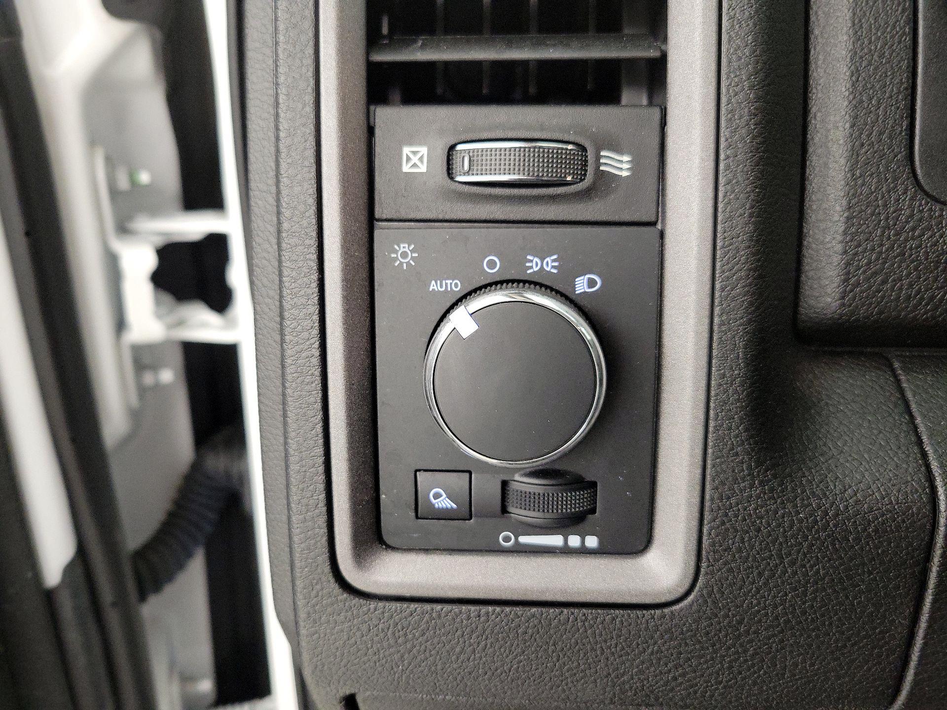 Thumbnail: 2022 RAM 1500 Classic - 13