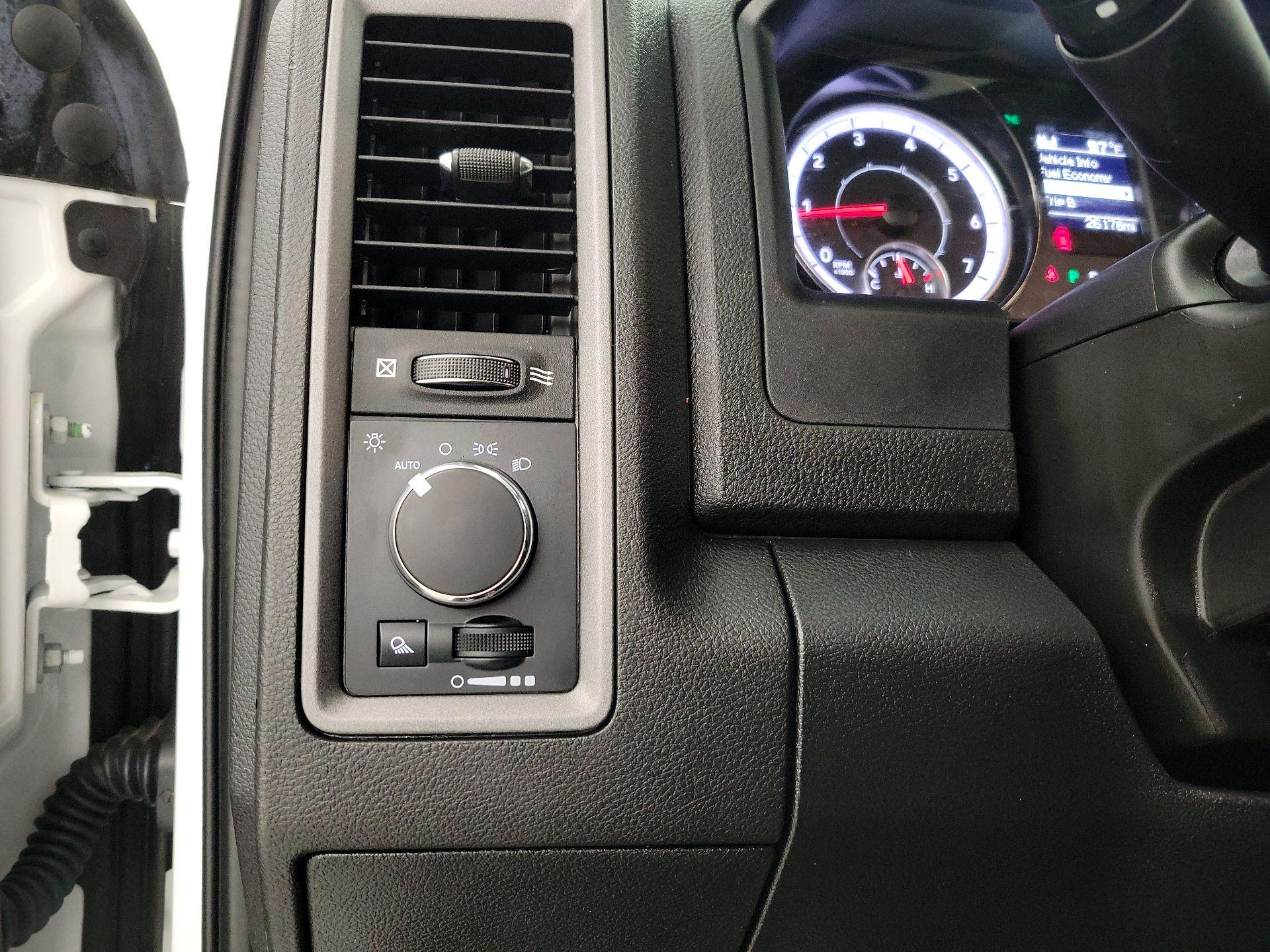 Thumbnail: 2022 RAM 1500 Classic - 13