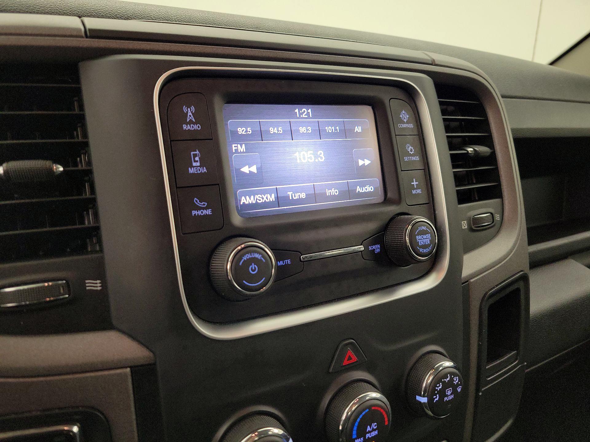 Thumbnail: 2022 RAM 1500 Classic - 15