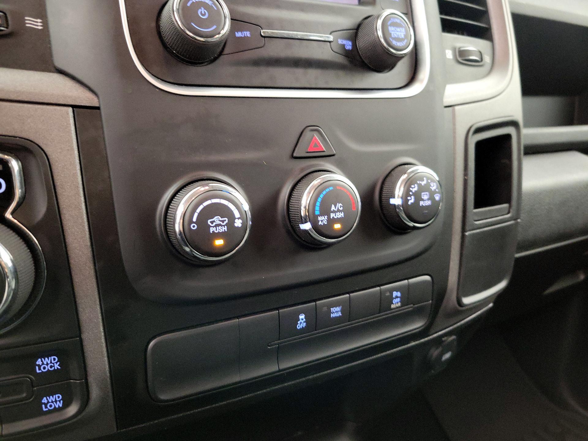 Thumbnail: 2022 RAM 1500 Classic - 16