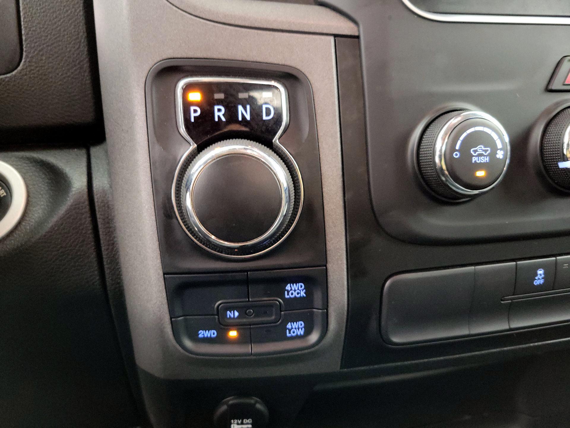 Thumbnail: 2022 RAM 1500 Classic - 17