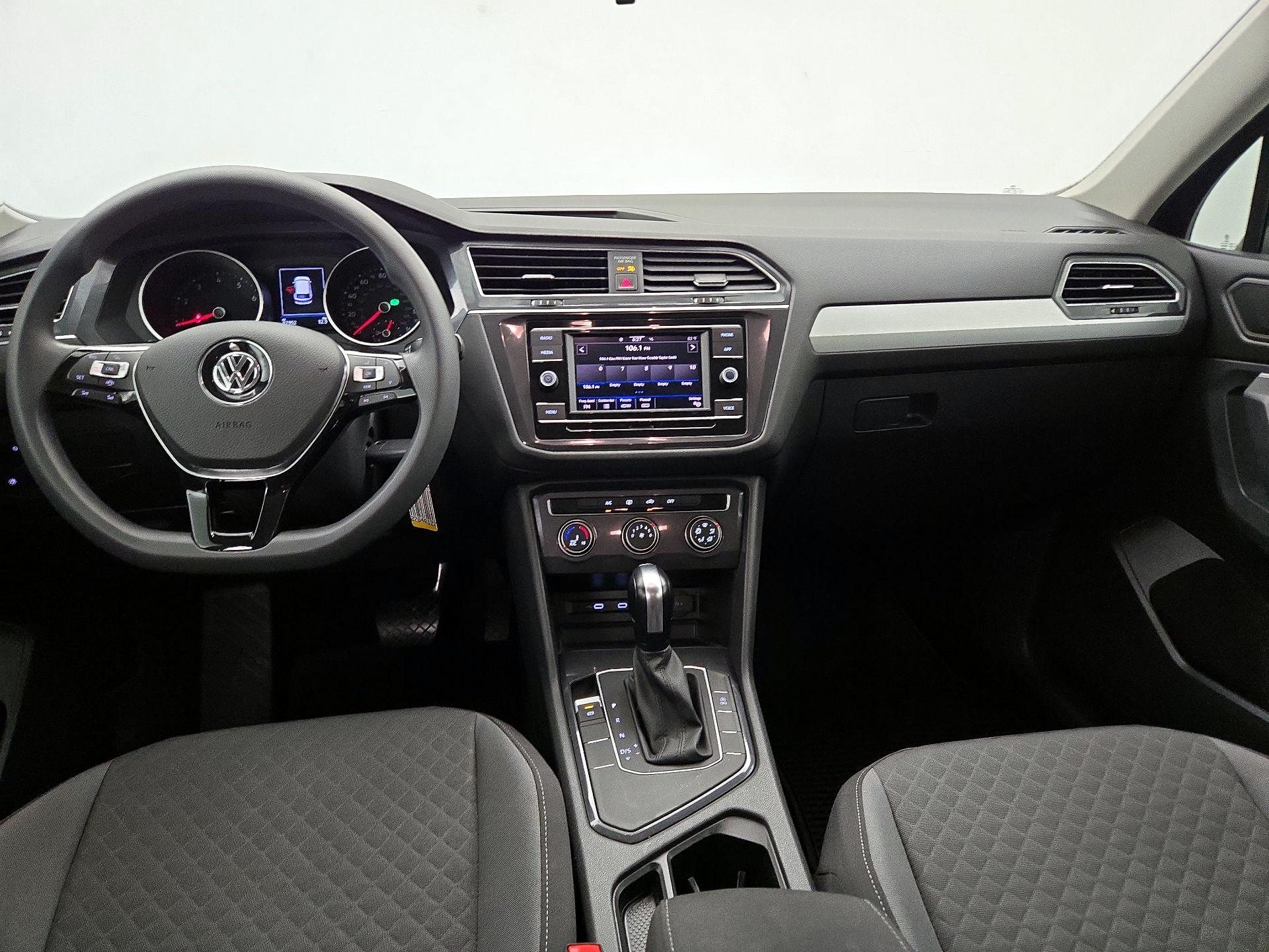 Thumbnail: 2020 Volkswagen Tiguan - 9