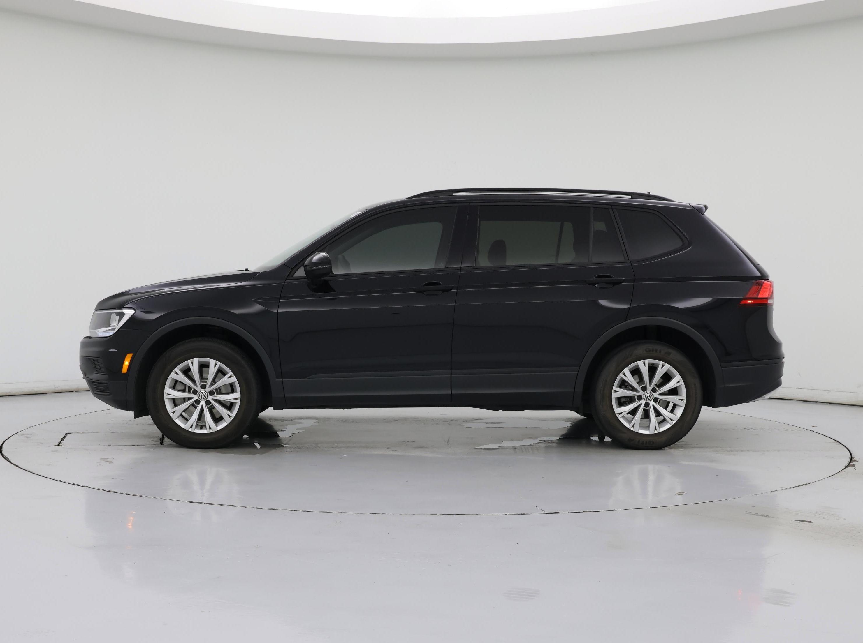 Thumbnail: 2020 Volkswagen Tiguan - 3