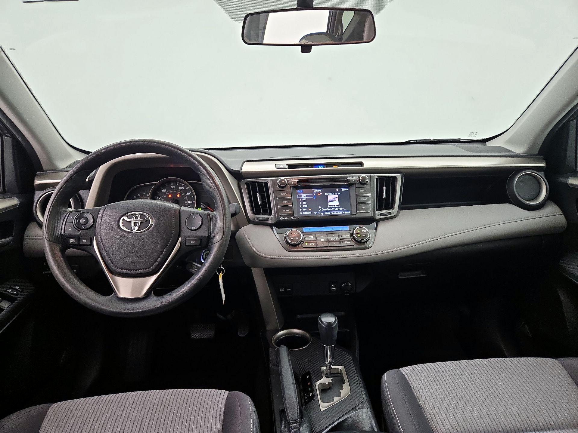 Thumbnail: 2015 Toyota RAV4 - 9