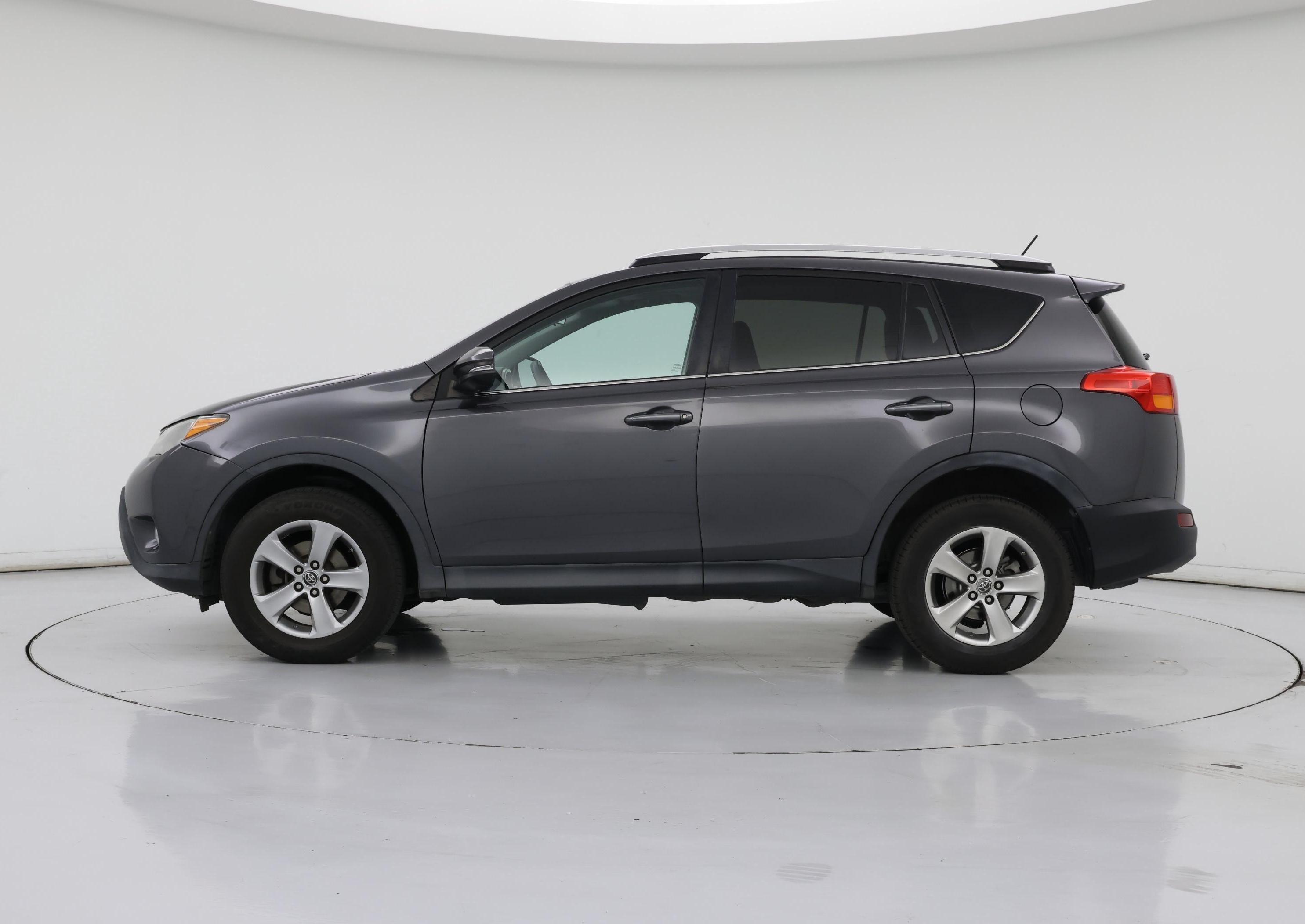 Thumbnail: 2015 Toyota RAV4 - 3