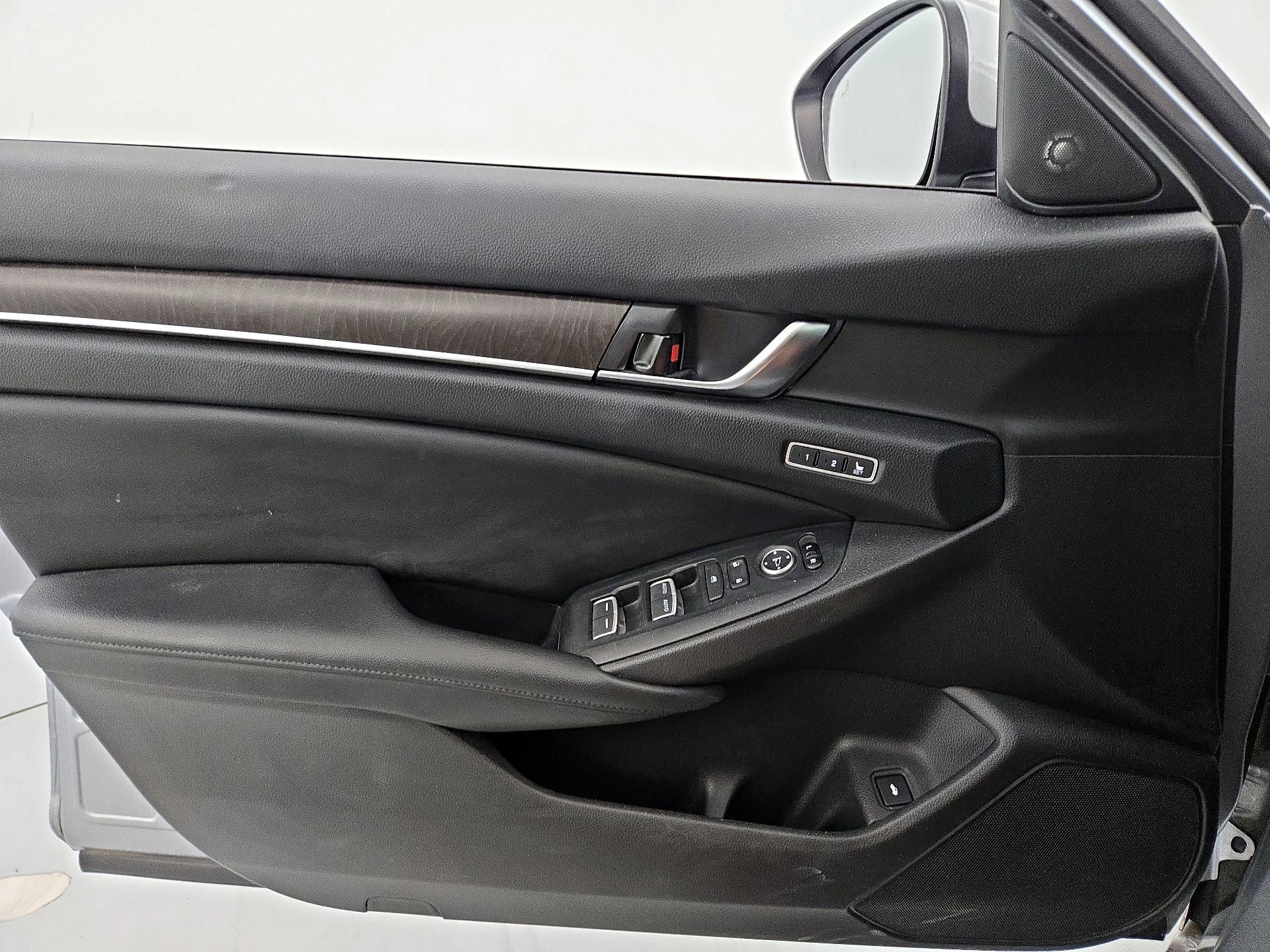 Thumbnail: 2018 Honda Accord - 12