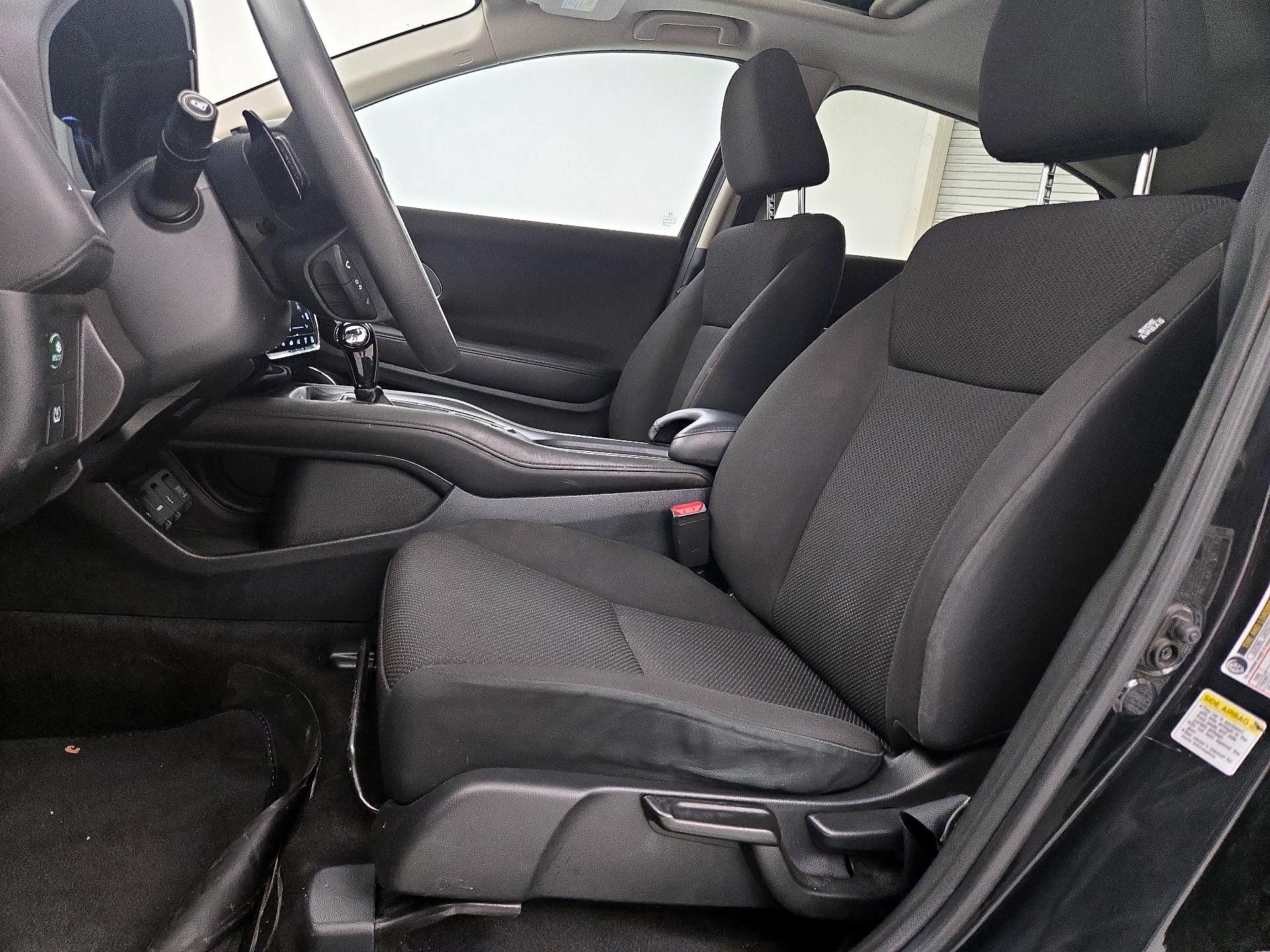 Thumbnail: 2016 Honda HR-V - 11