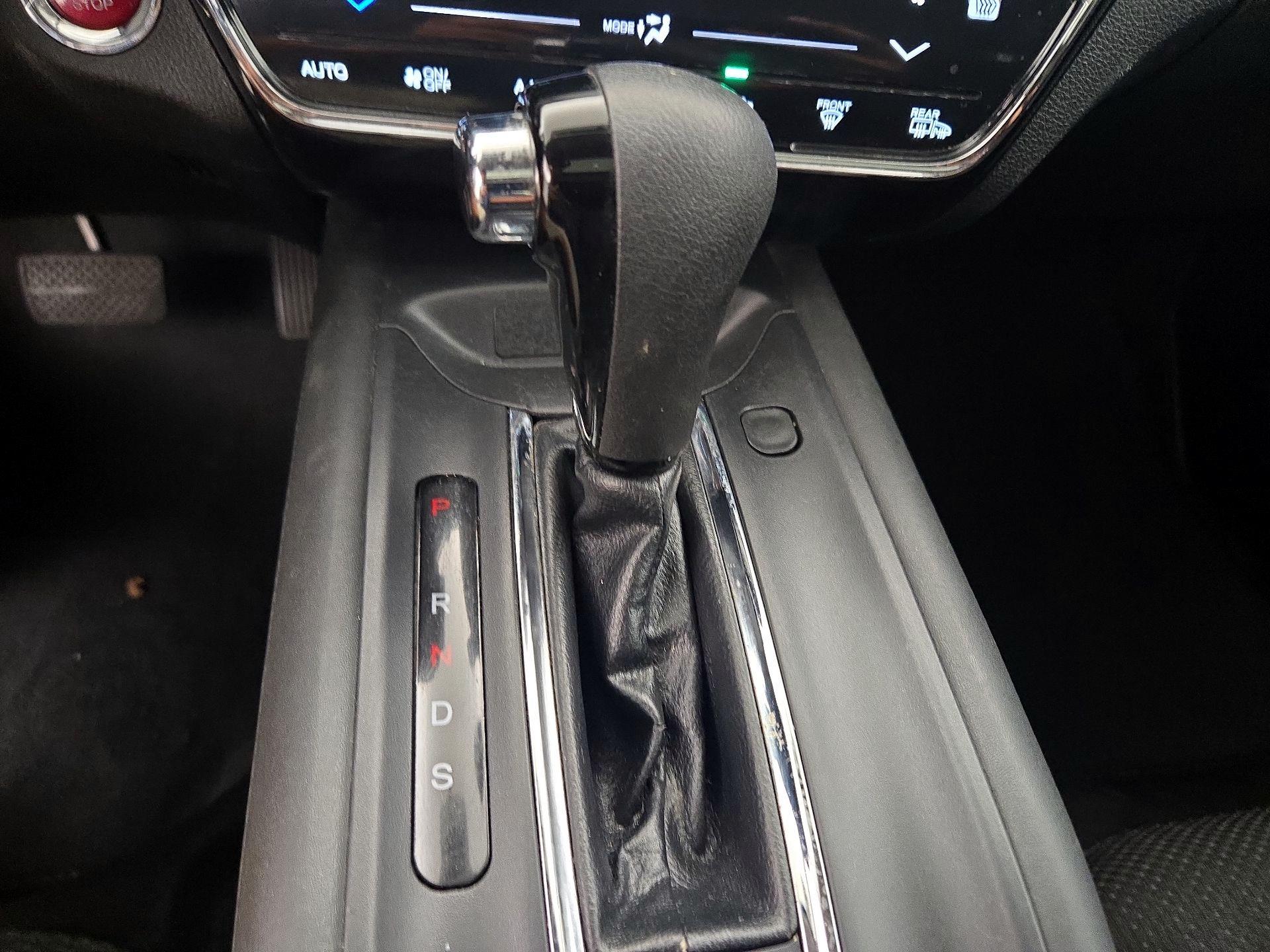 Thumbnail: 2016 Honda HR-V - 17