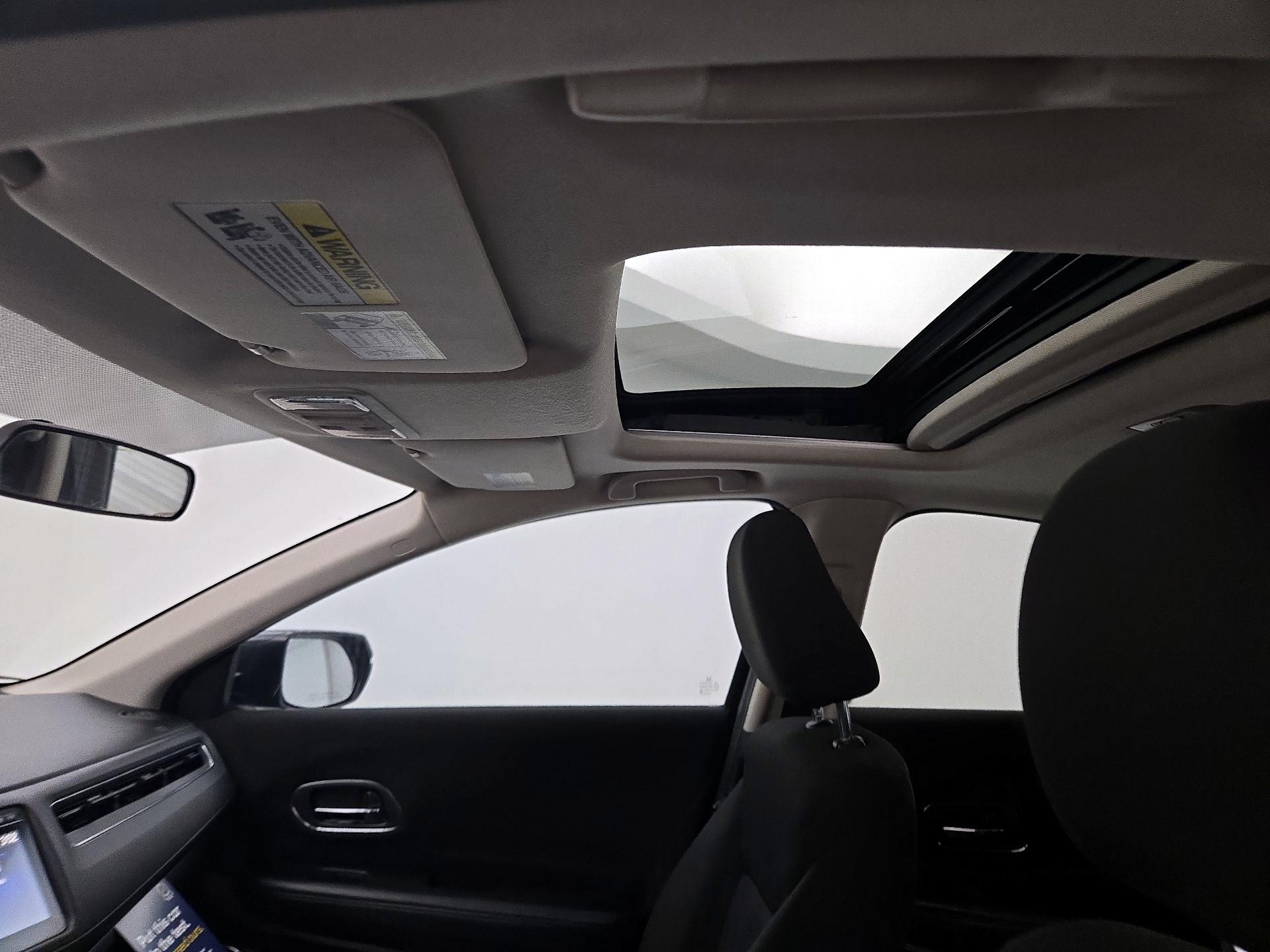Thumbnail: 2016 Honda HR-V - 19