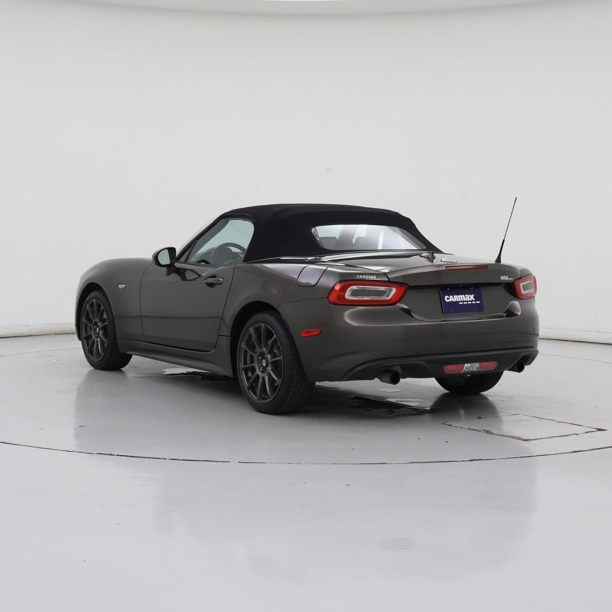 Thumbnail: 2017 Fiat 124 Spider - 2