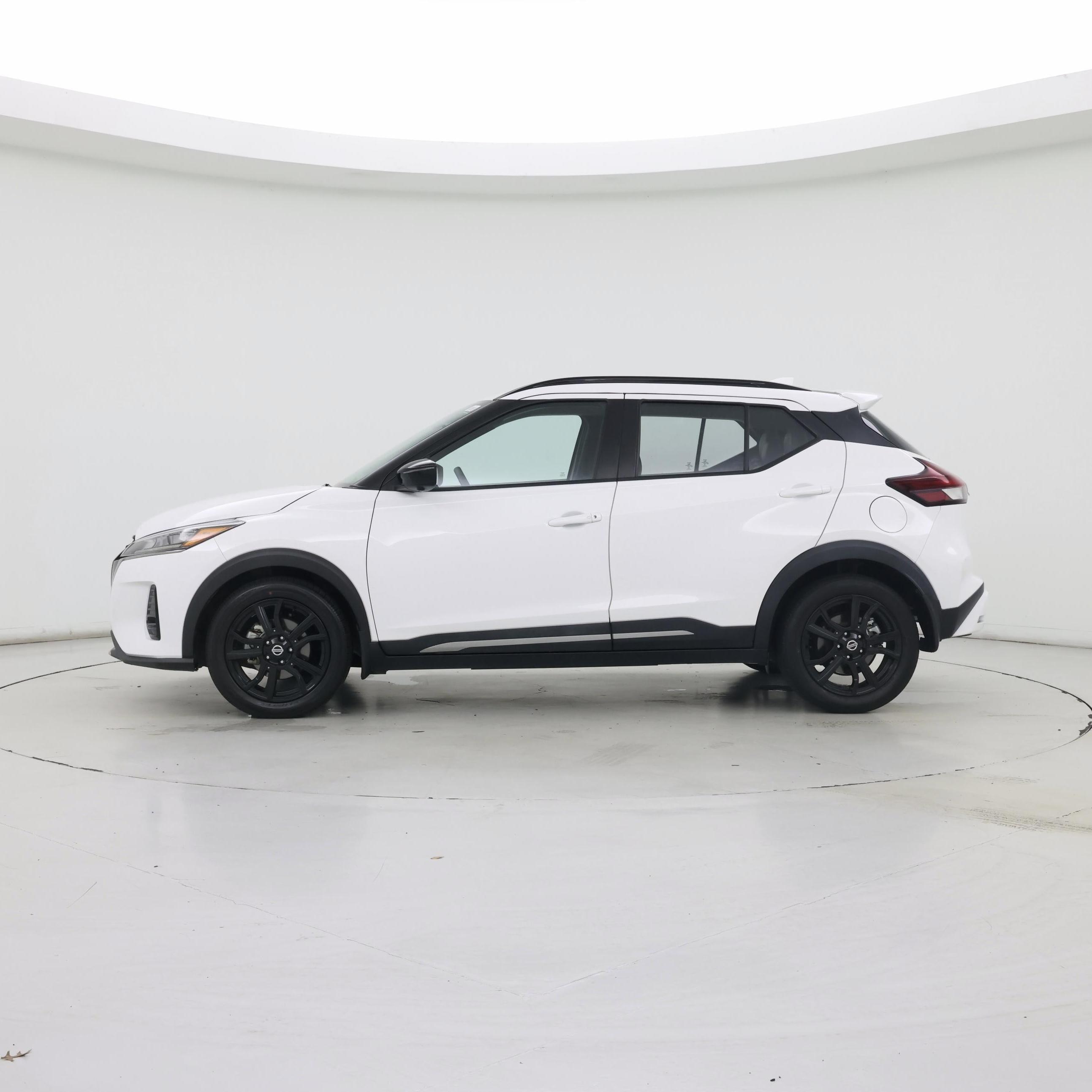 Thumbnail: 2021 Nissan Kicks - 3