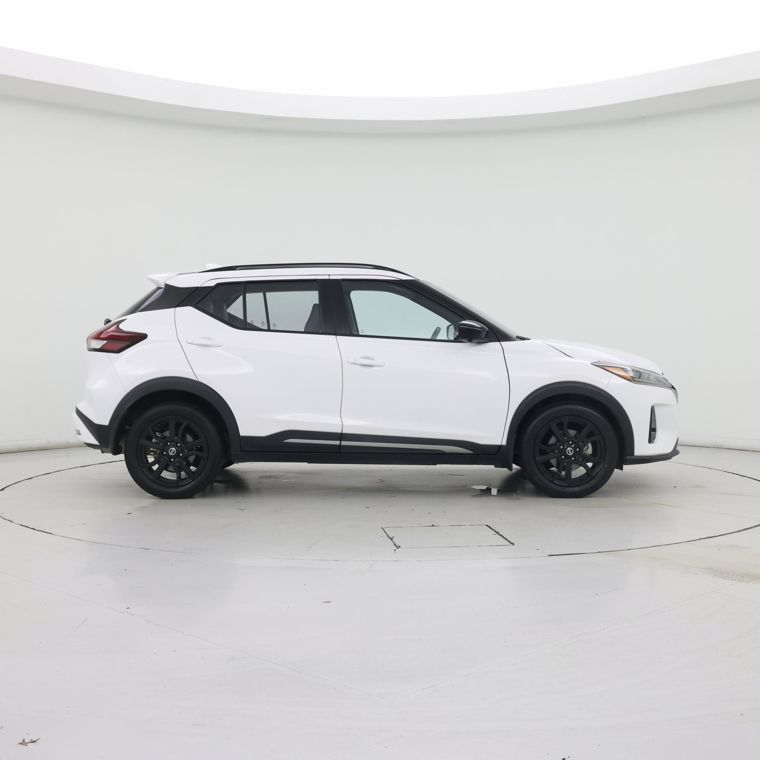Thumbnail: 2021 Nissan Kicks - 7