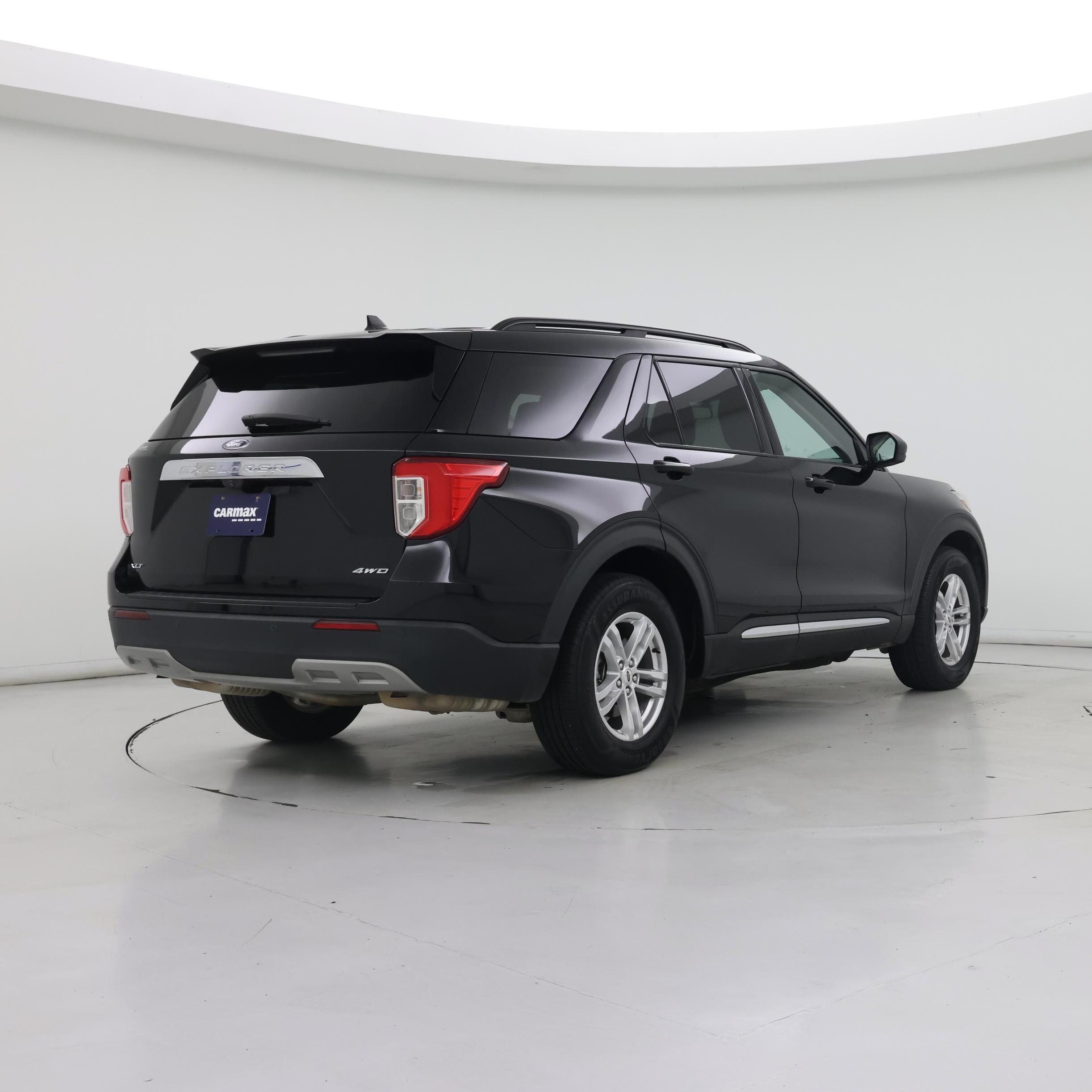 Thumbnail: 2021 Ford Explorer - 8