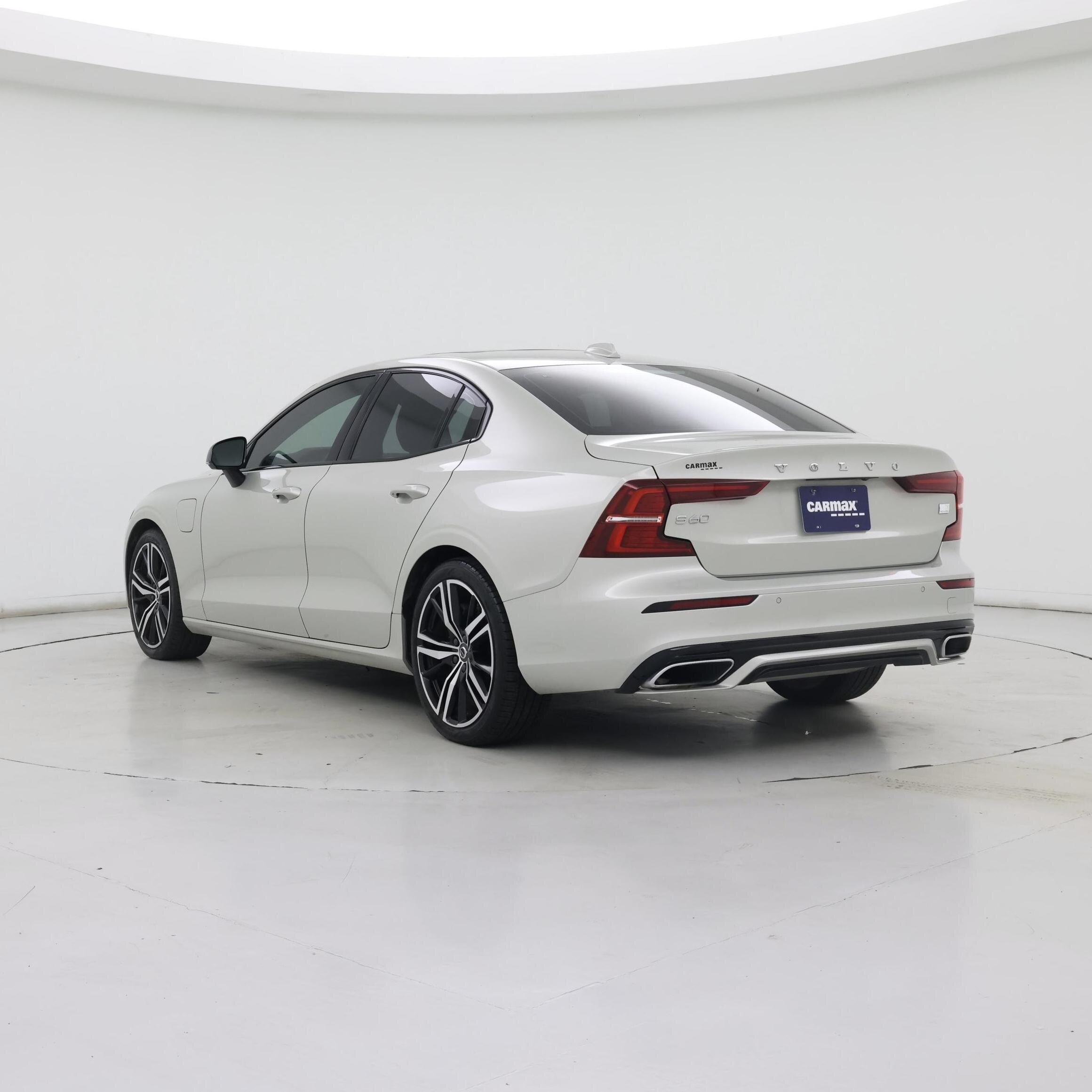 Thumbnail: 2022 Volvo S60 - 2