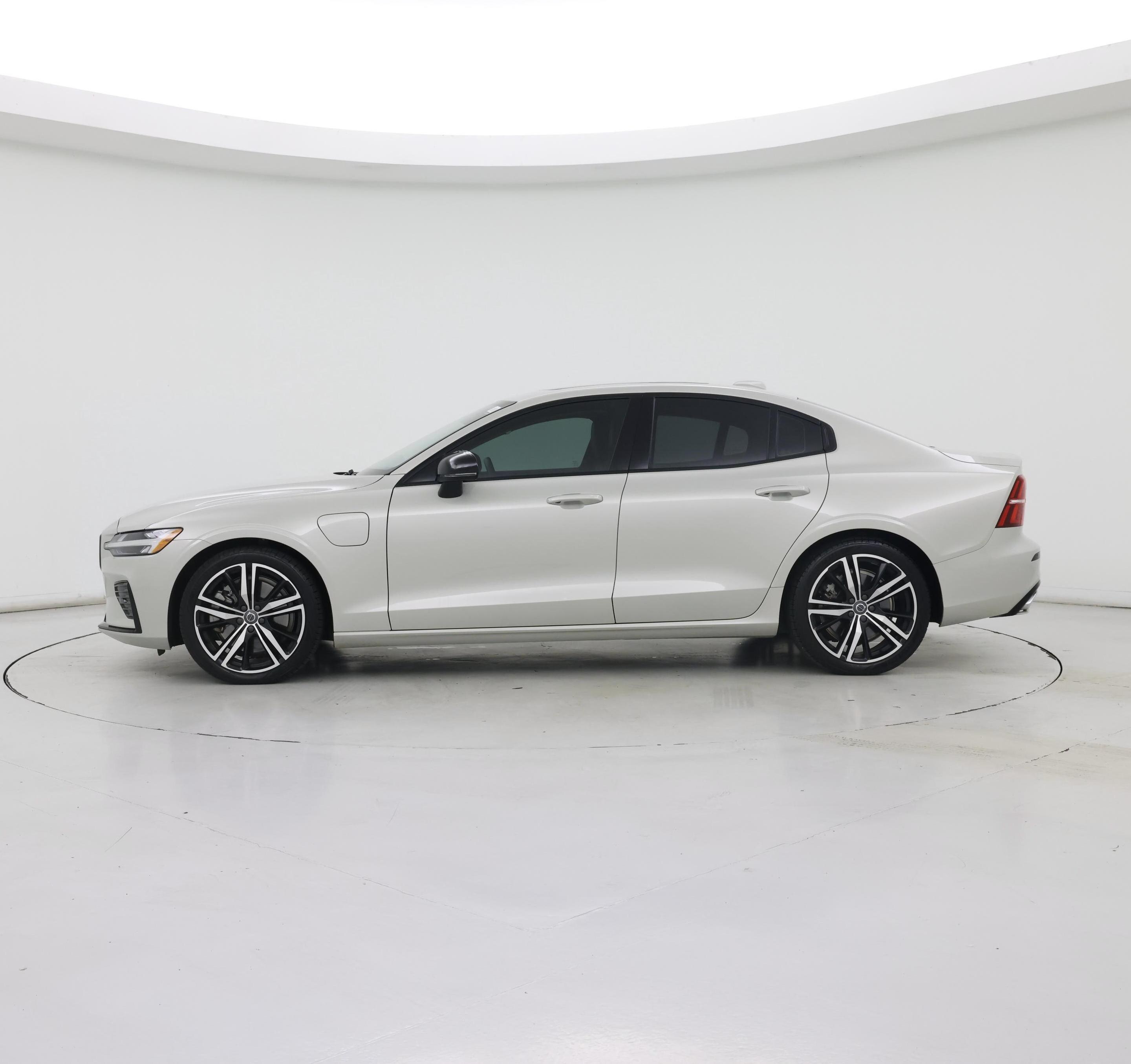 Thumbnail: 2022 Volvo S60 - 3