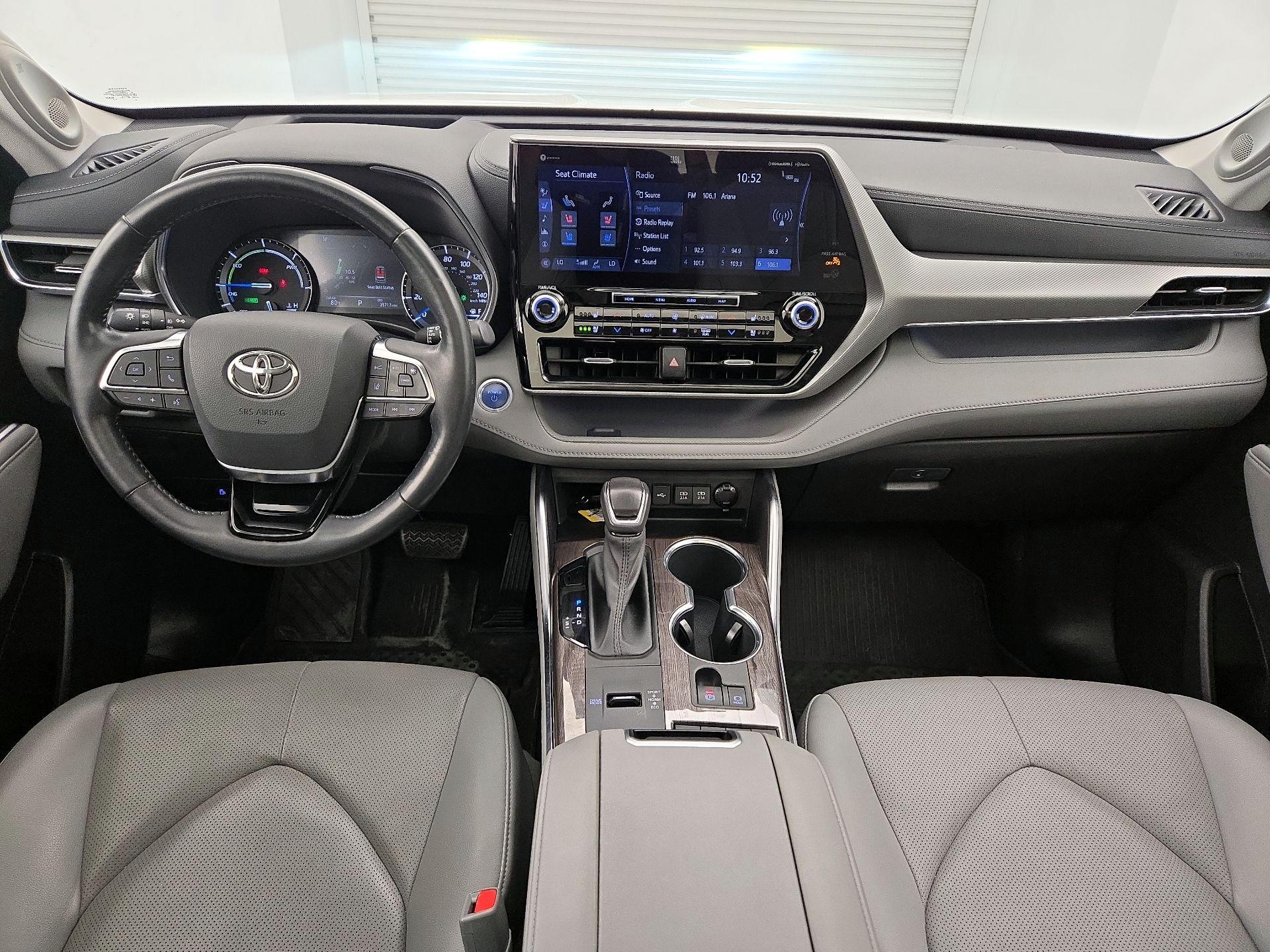 Thumbnail: 2021 Toyota Highlander - 9