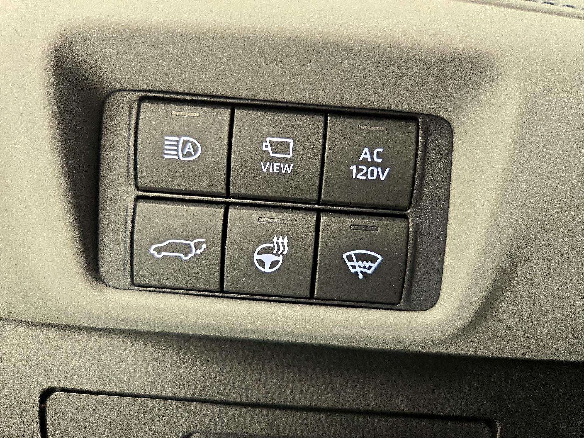 Thumbnail: 2021 Toyota Highlander - 13