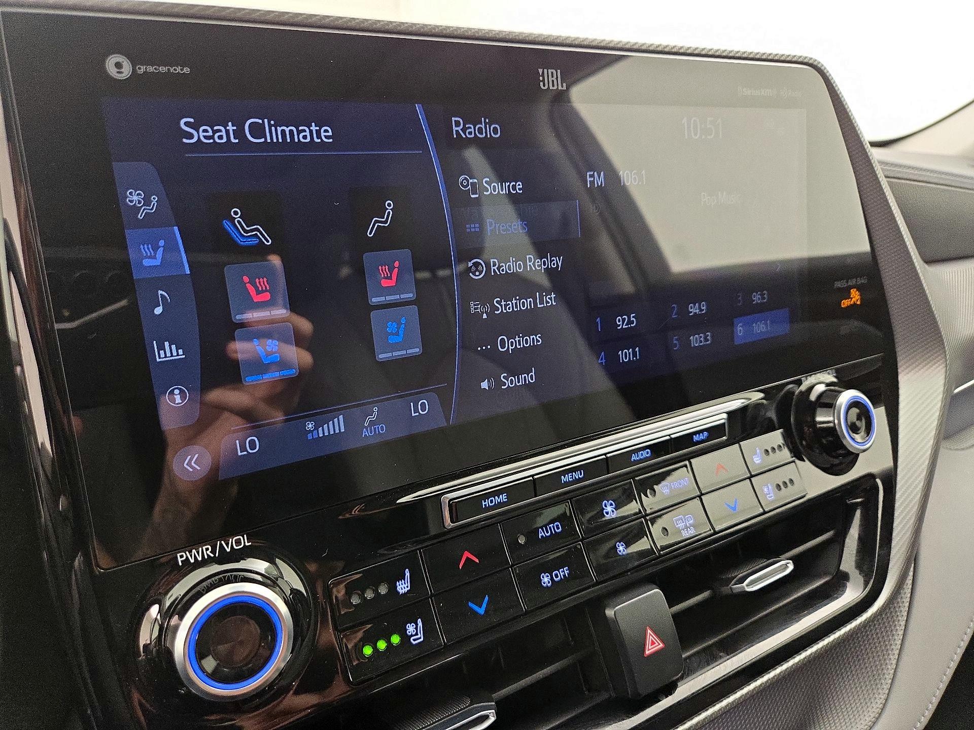 Thumbnail: 2021 Toyota Highlander - 16