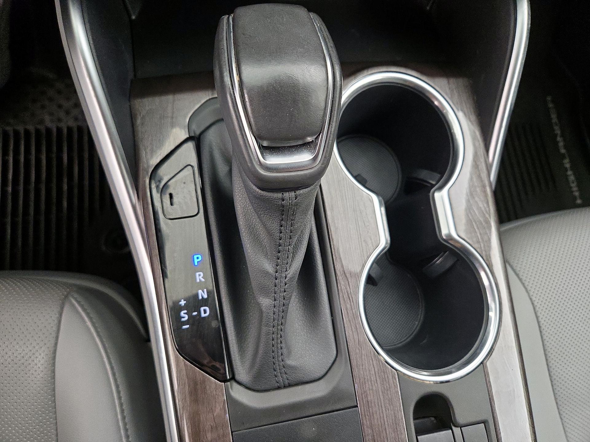 Thumbnail: 2021 Toyota Highlander - 18