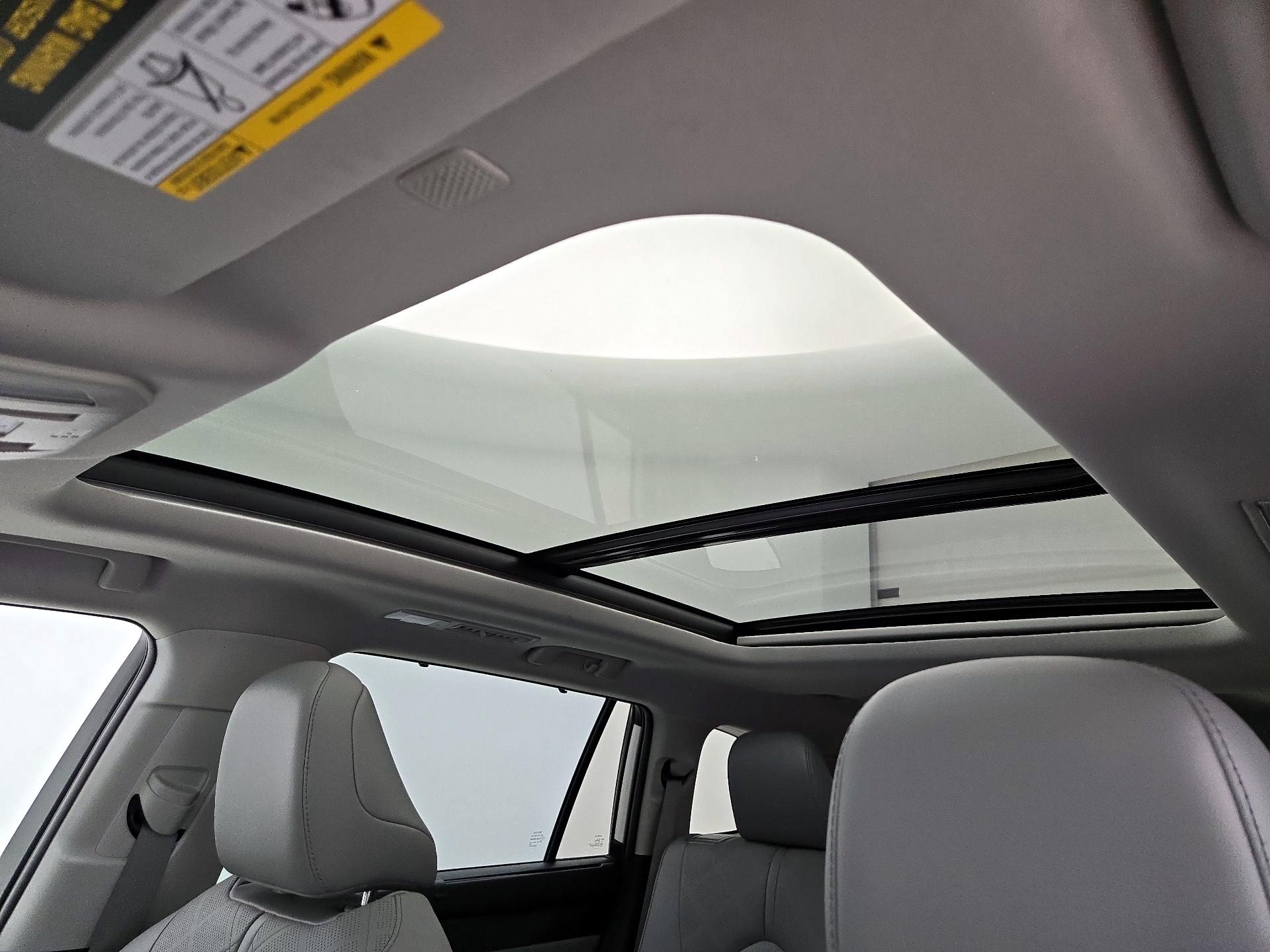 Thumbnail: 2021 Toyota Highlander - 20