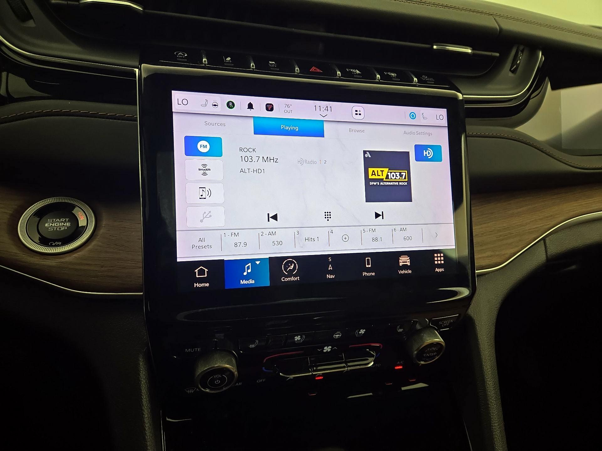 Thumbnail: 2022 Jeep Grand Cherokee - 16