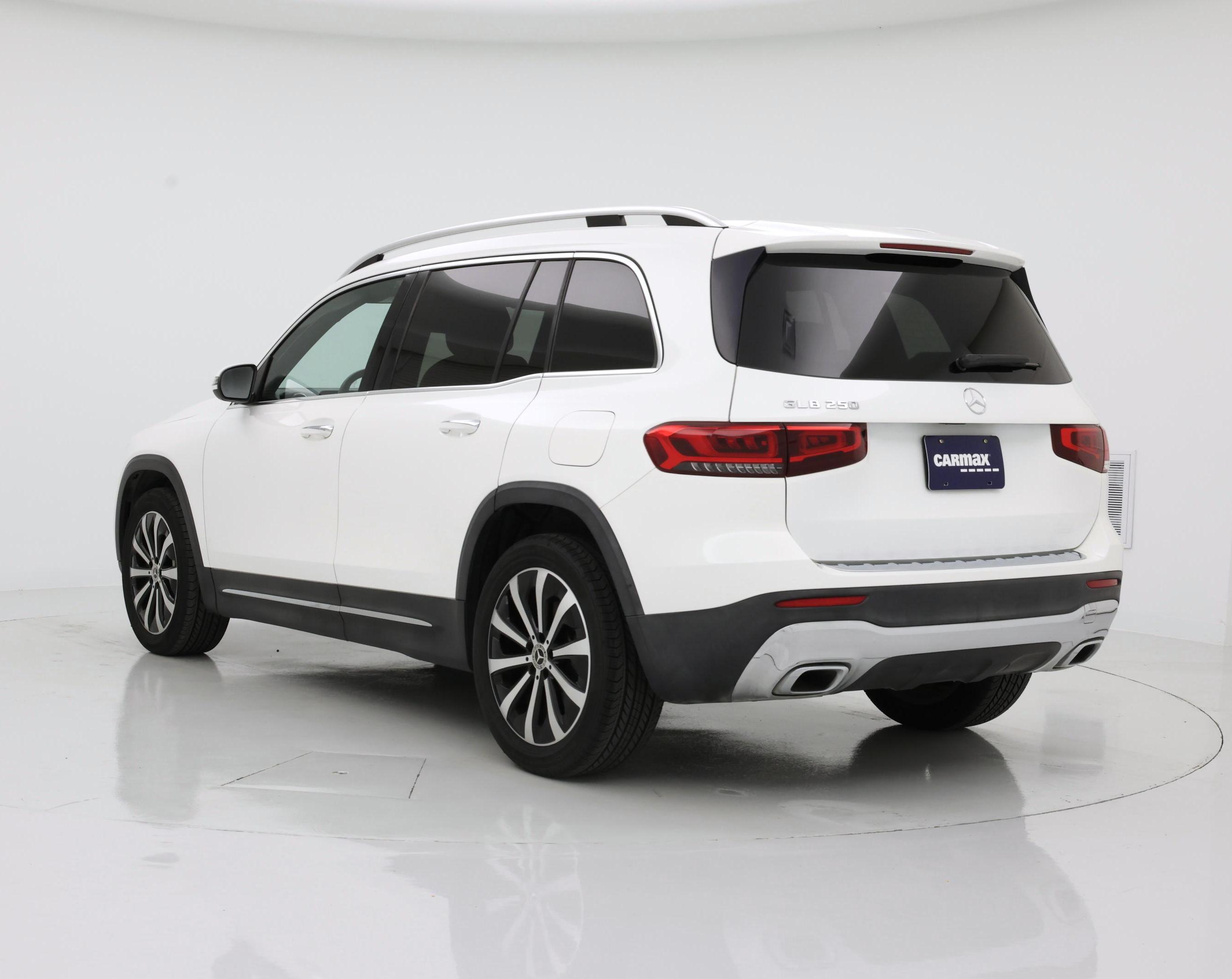 Thumbnail: 2021 Mercedes-Benz GLB - 2