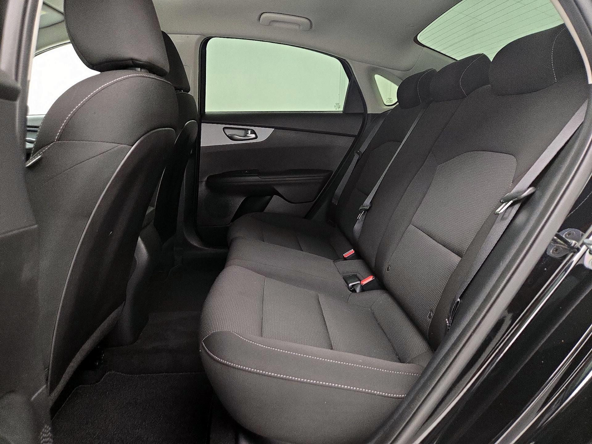 Thumbnail: 2021 Kia Forte - 19